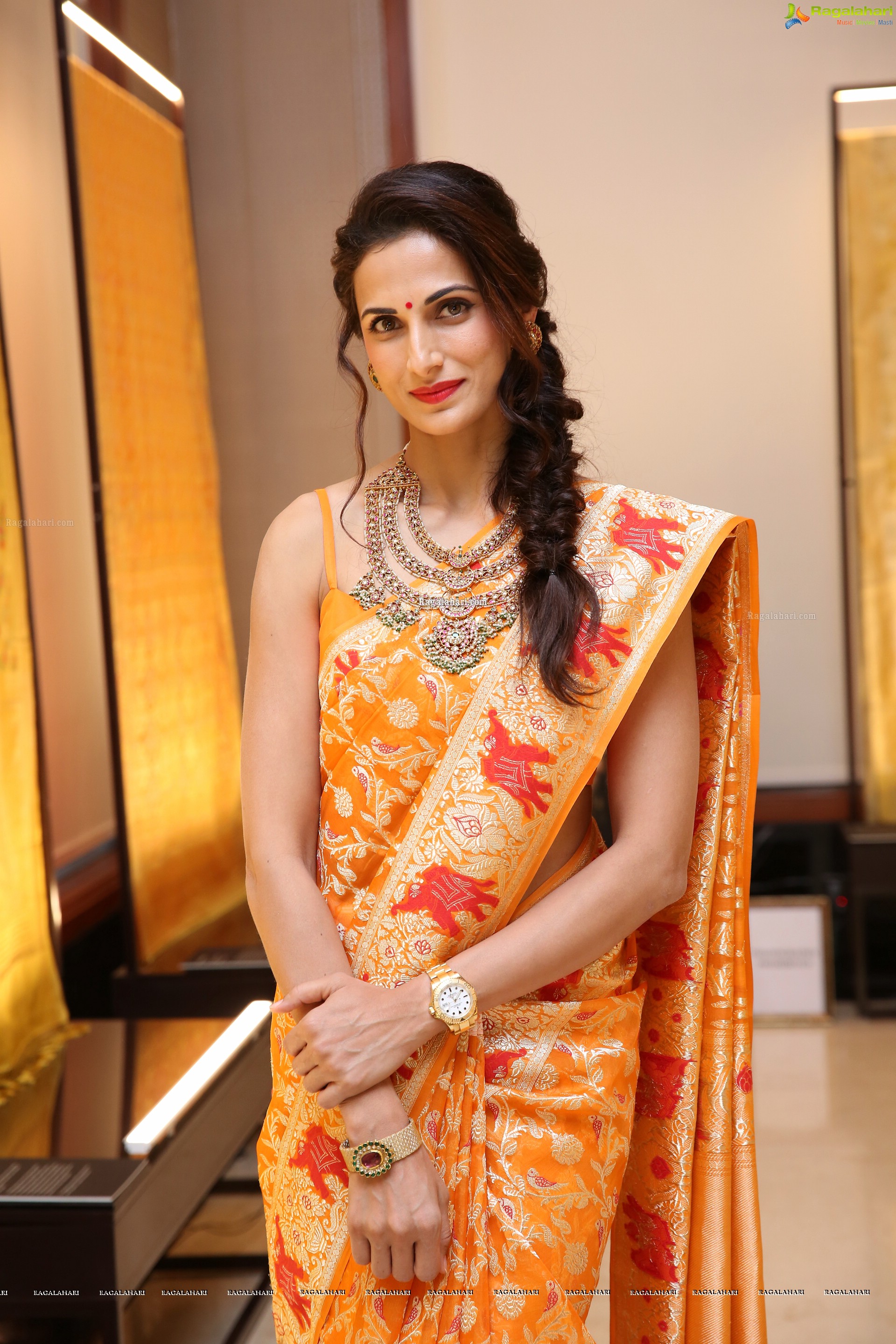 Shilpa Reddy @ Gold, The Art of Zari Exhibition - HD Gallery