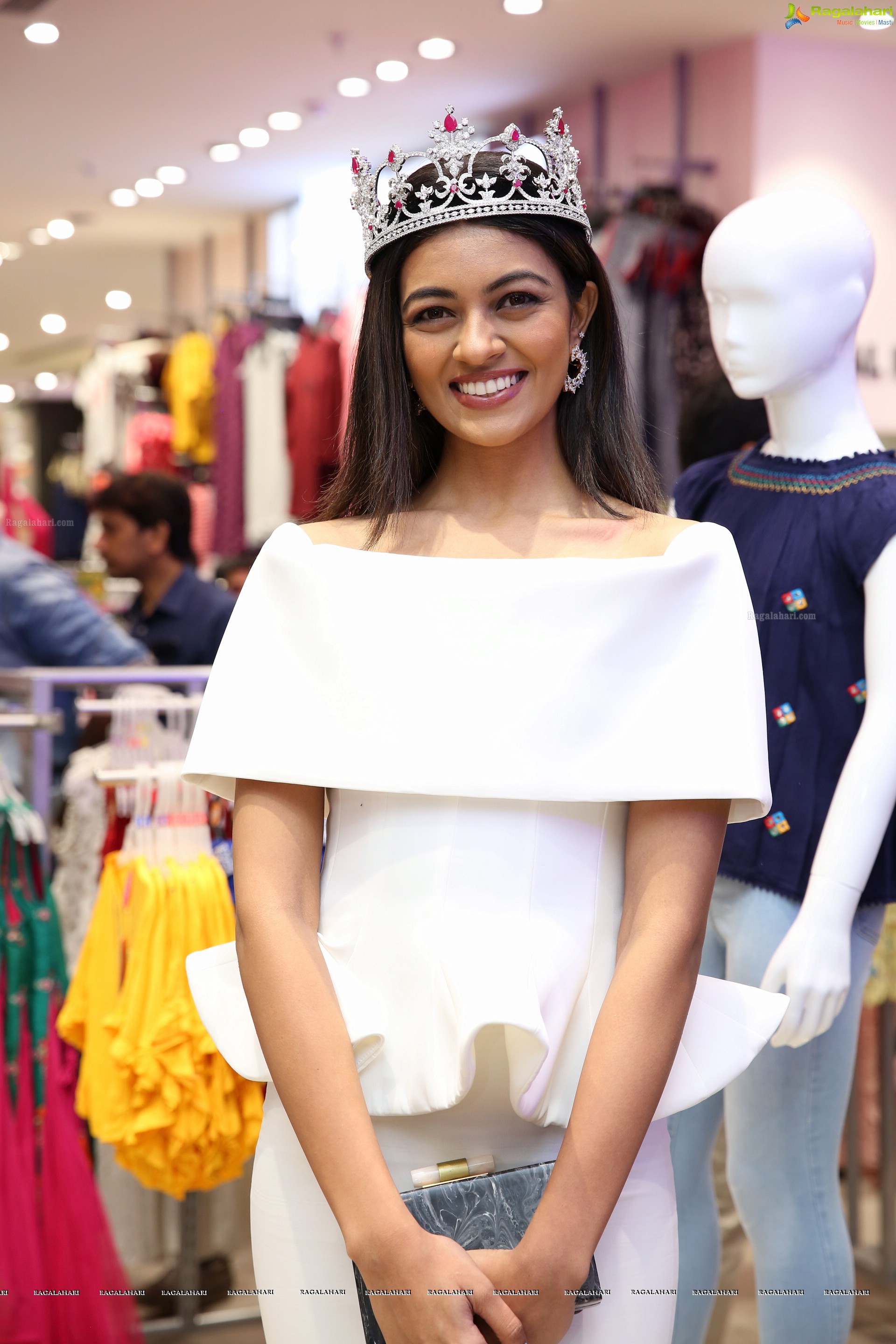Shreya Rao @ 6th fbb Store Launch - HD Gallery
