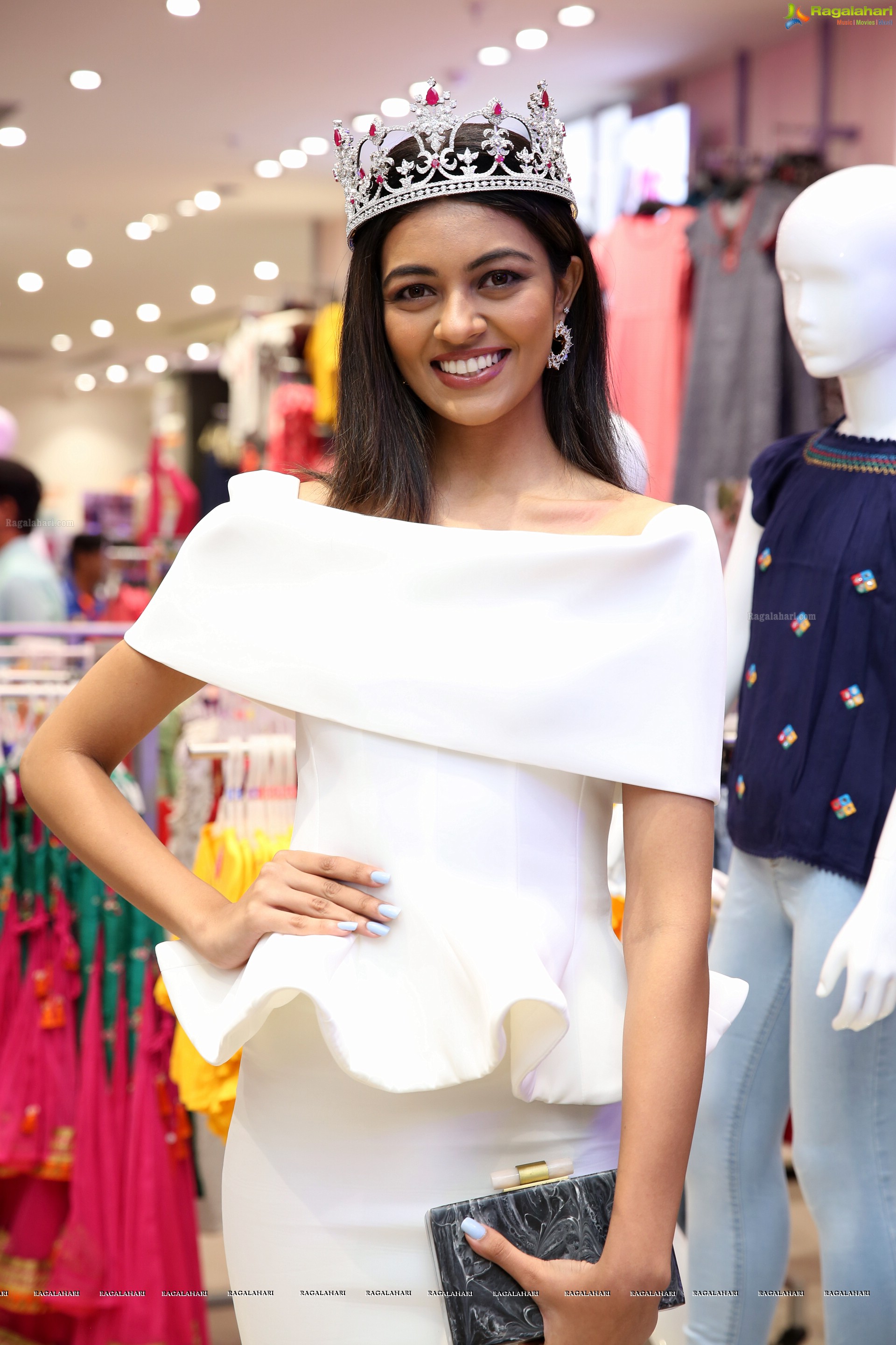 Shreya Rao @ 6th fbb Store Launch - HD Gallery