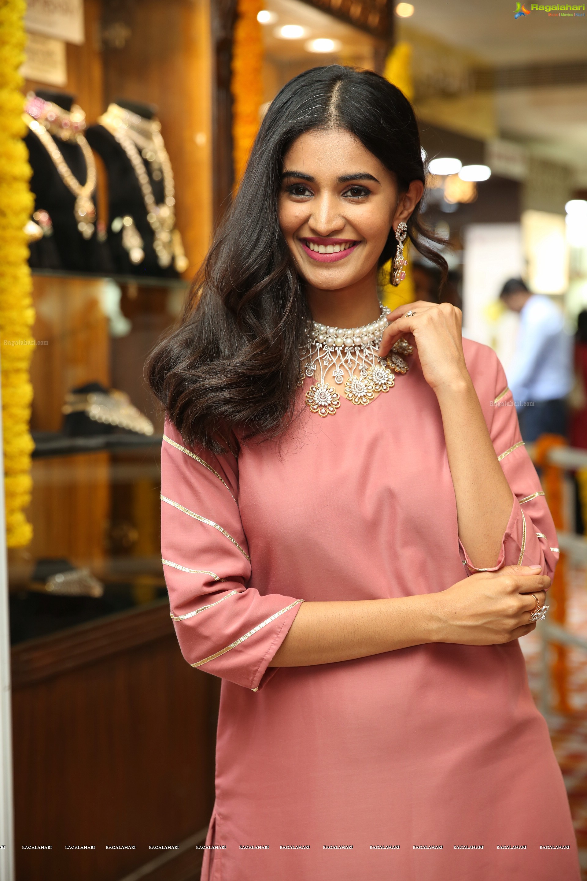 Sushruthi Krishna @ Utsav Bazar Exhibition 2018 Launch - HD Gallery