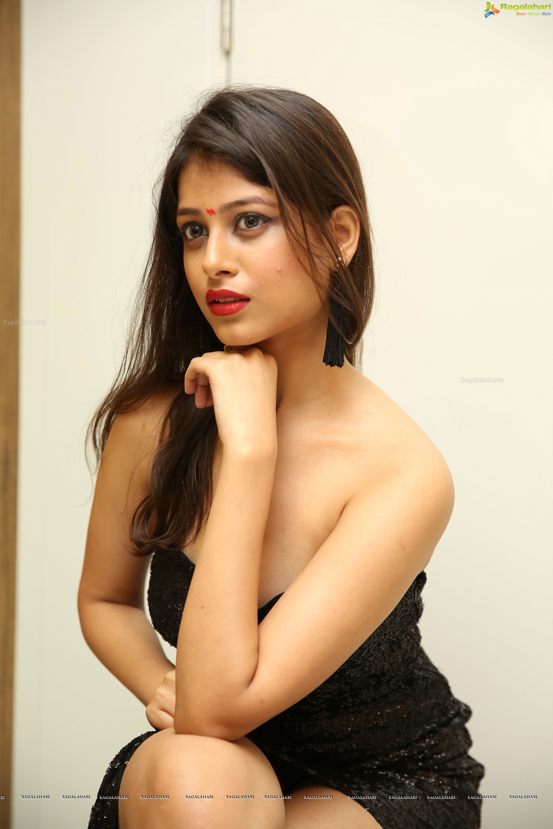 Twinkle Agarwal @ Emirate Salon New Branch Opening - HD Gallery