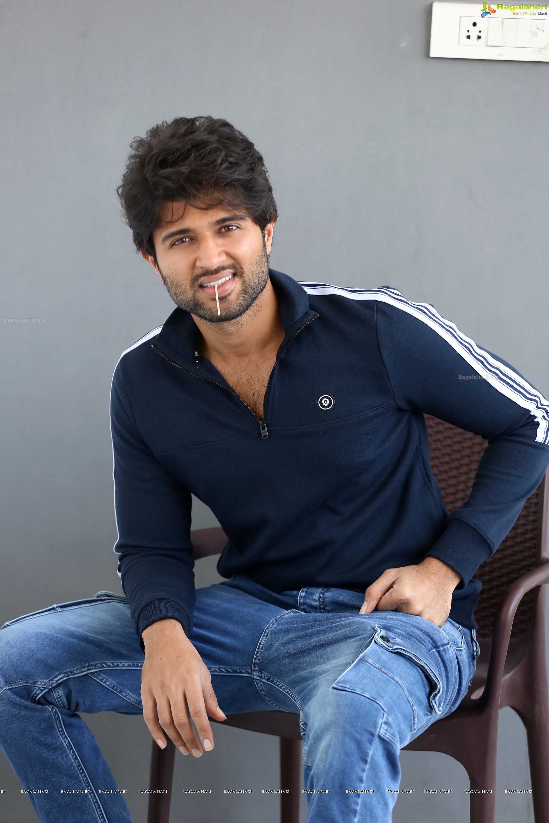 Vijay Deverakonda @ Taxiwala Interview - HD Gallery