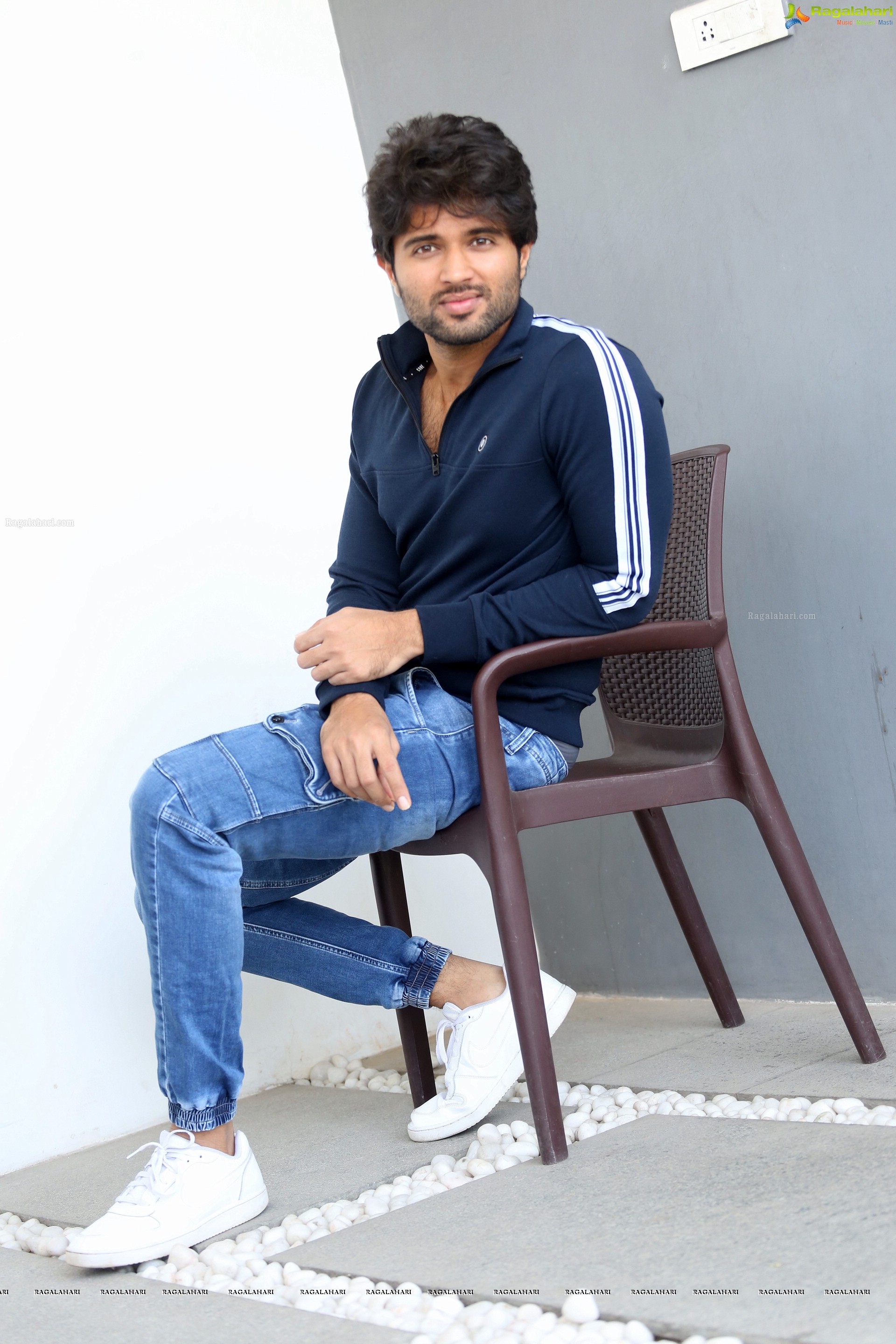 Vijay Deverakonda @ Taxiwala Interview - HD Gallery