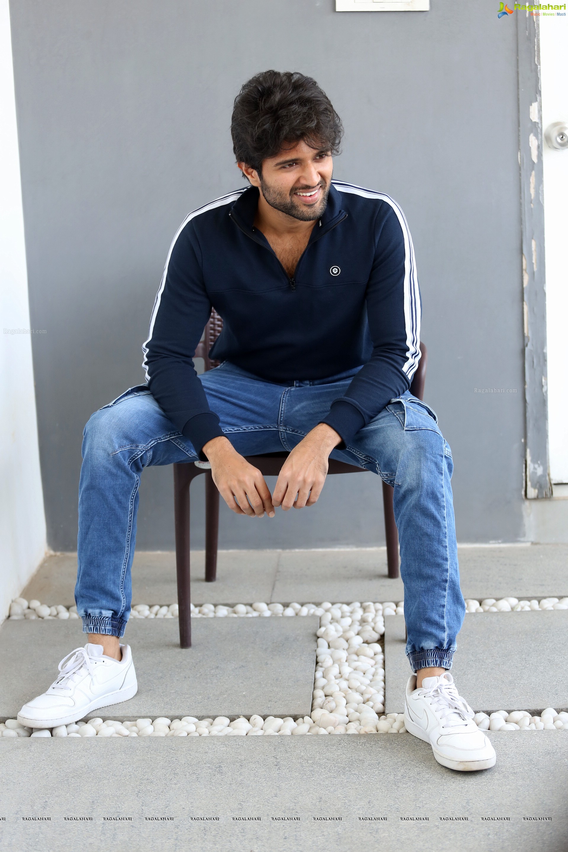 Vijay Deverakonda @ Taxiwala Interview - HD Gallery