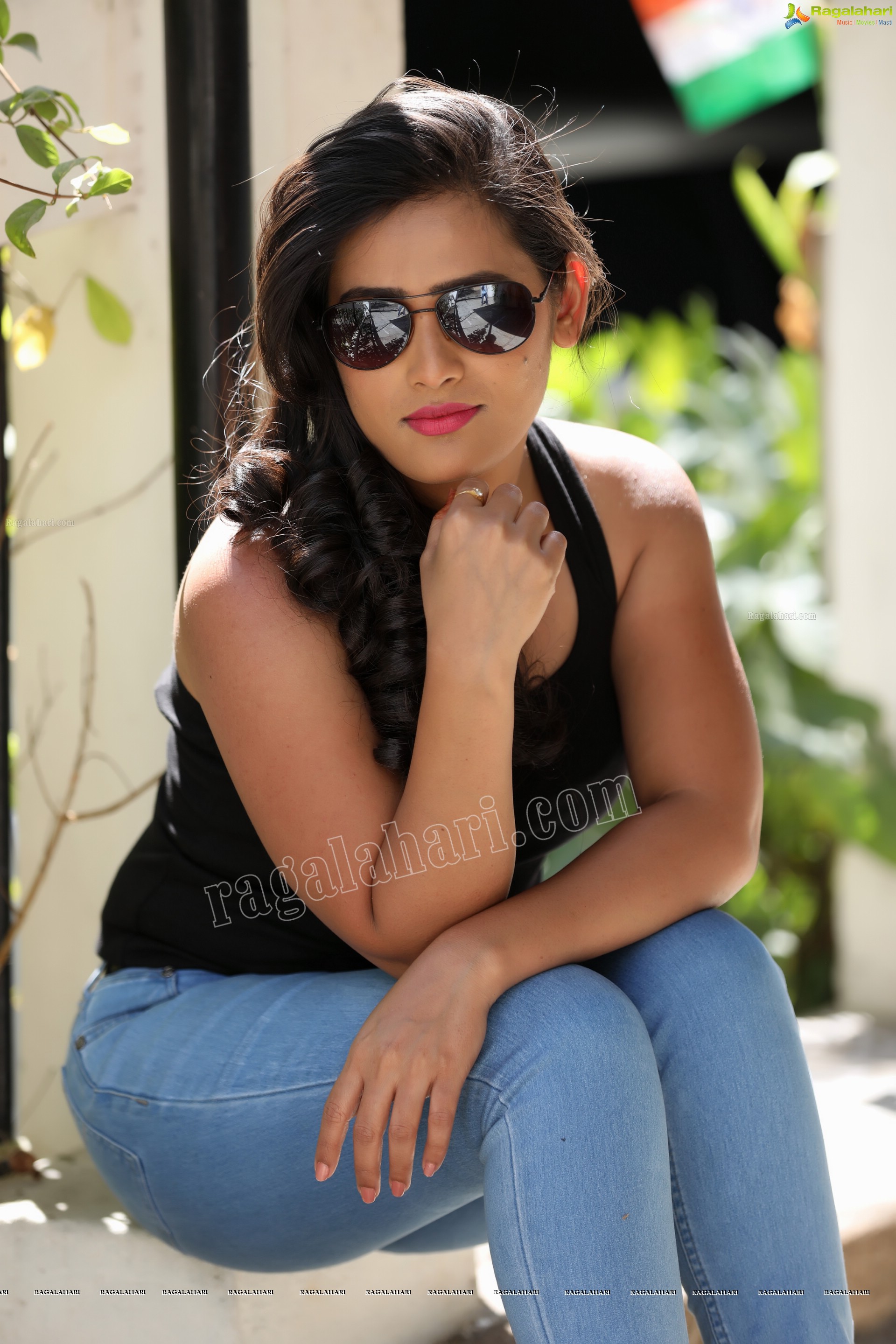 Anusha Parada (Exclusive Studio Shoot) (High Definition Photos)