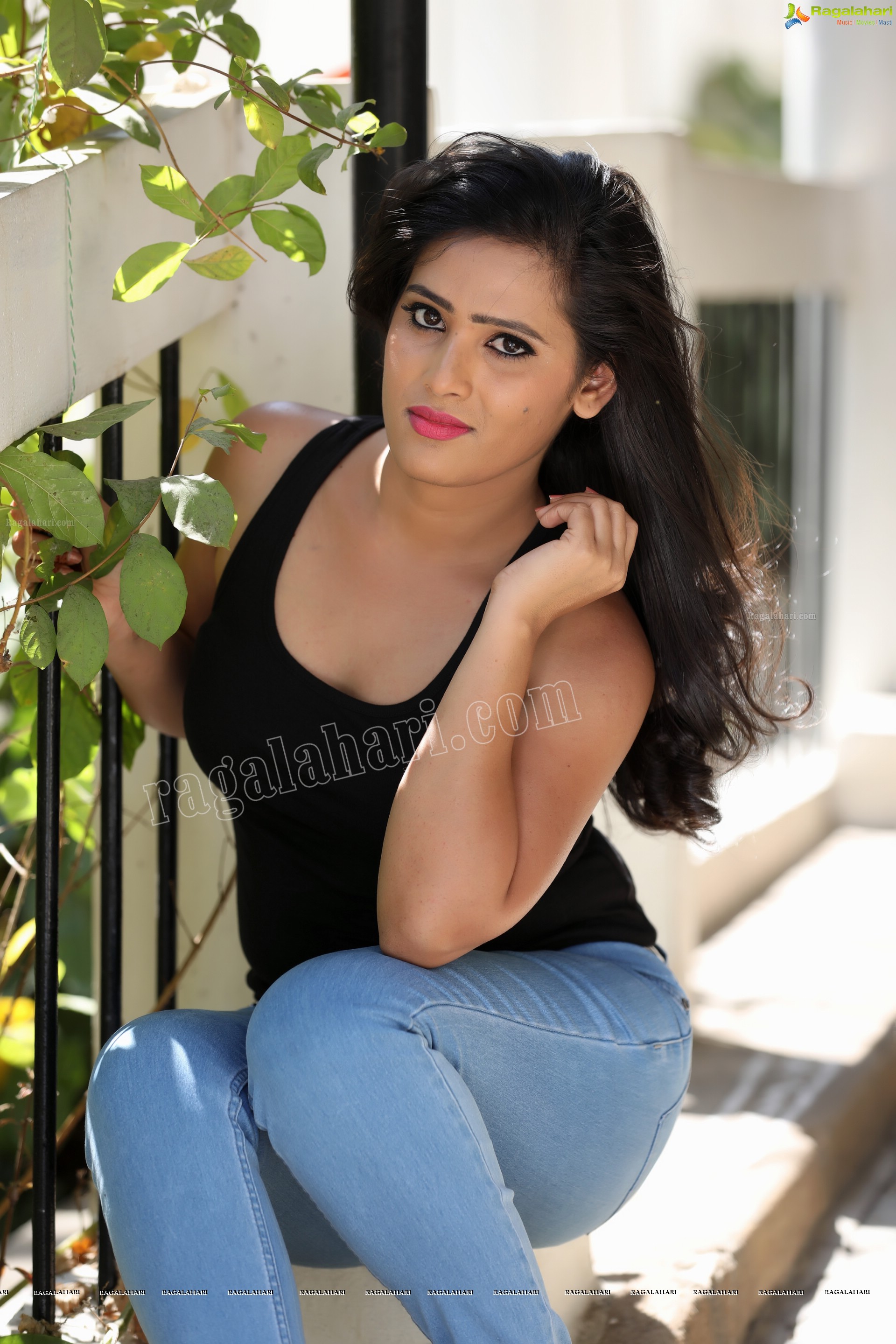 Anusha Parada (Exclusive Studio Shoot) (High Definition Photos)