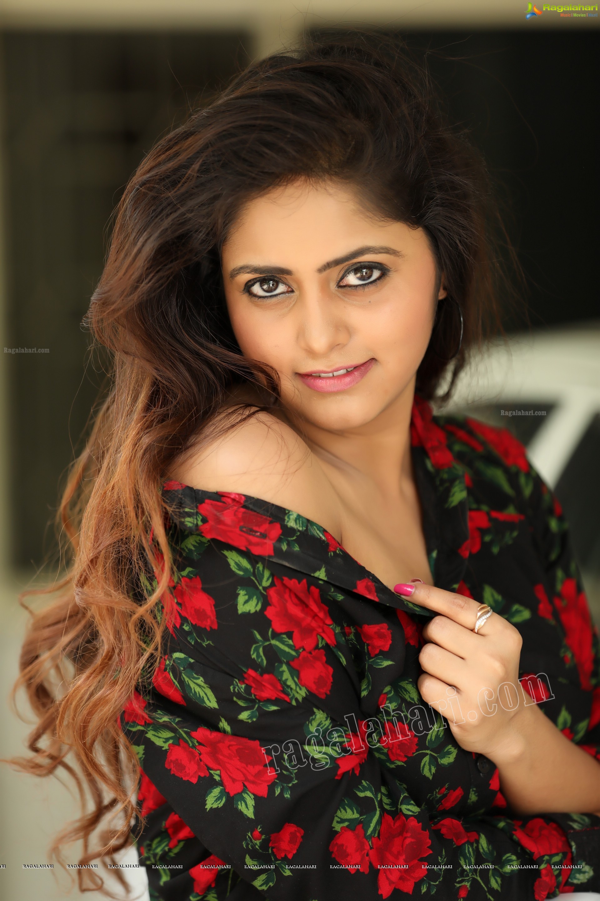 Pragya Nayan (Exclusive Photo Shoot) (High Definition Photos)