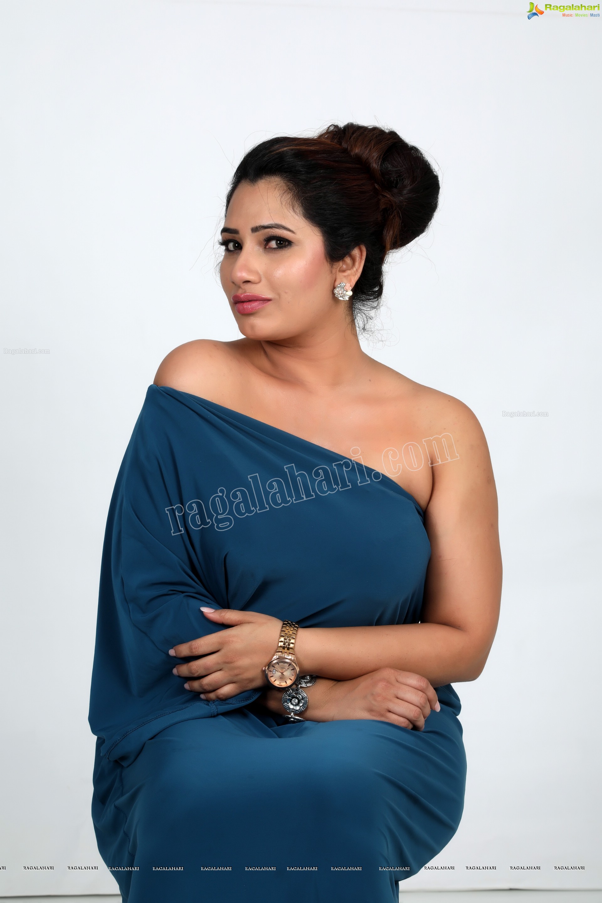 Sanjana Naidu (Exclusive Photo Shoot) (High Definition Photos)