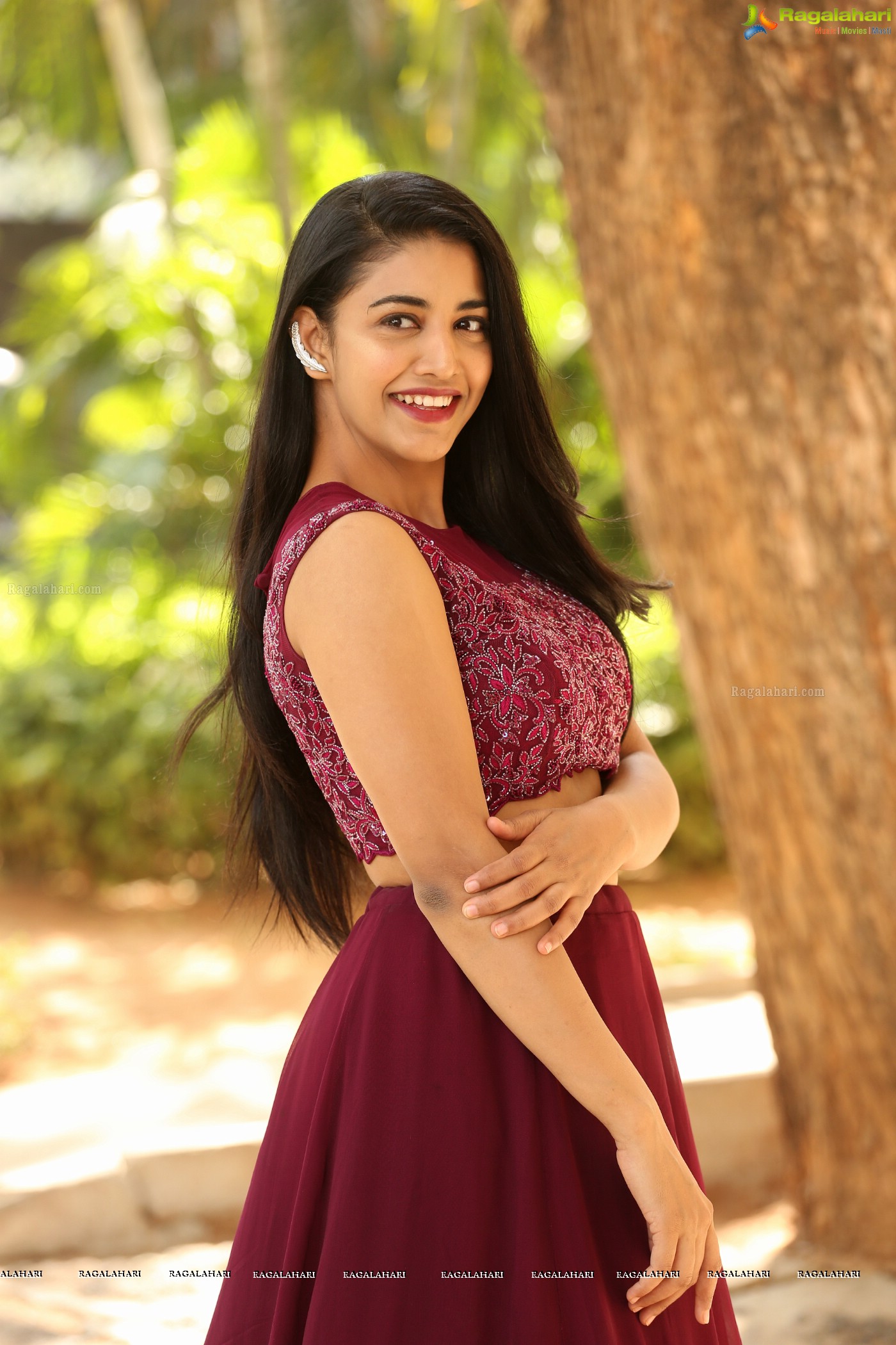 Daksha Nagarkar (Hi-Resolution Posters) @ Husharu Press Meet