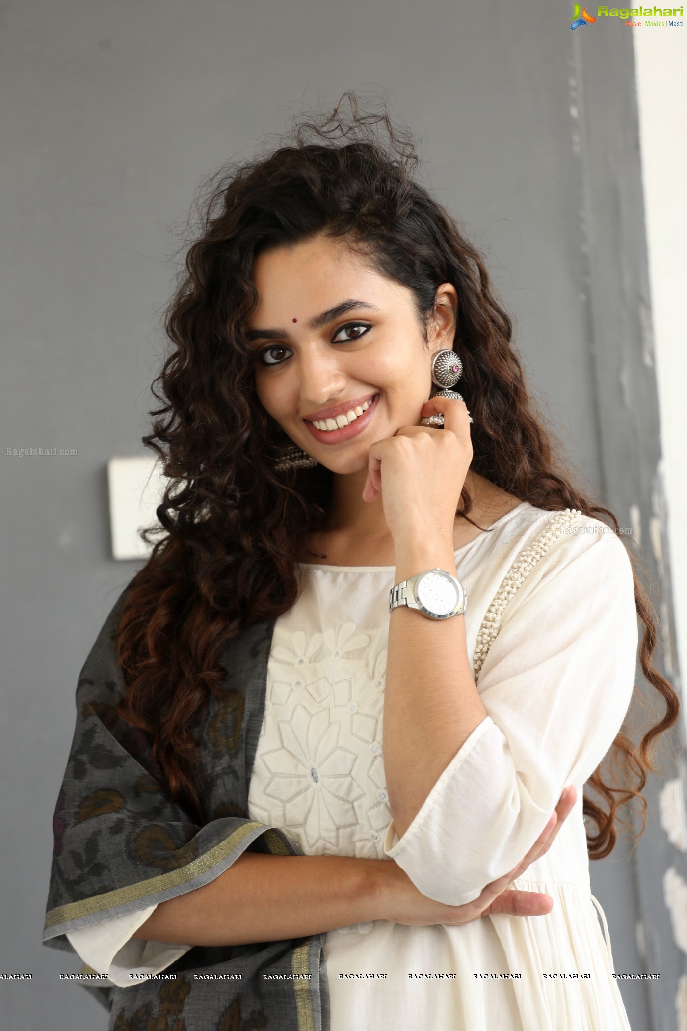 Malavika Nair (Hi-Resolution Posters) @ Taxiwala Press Meet