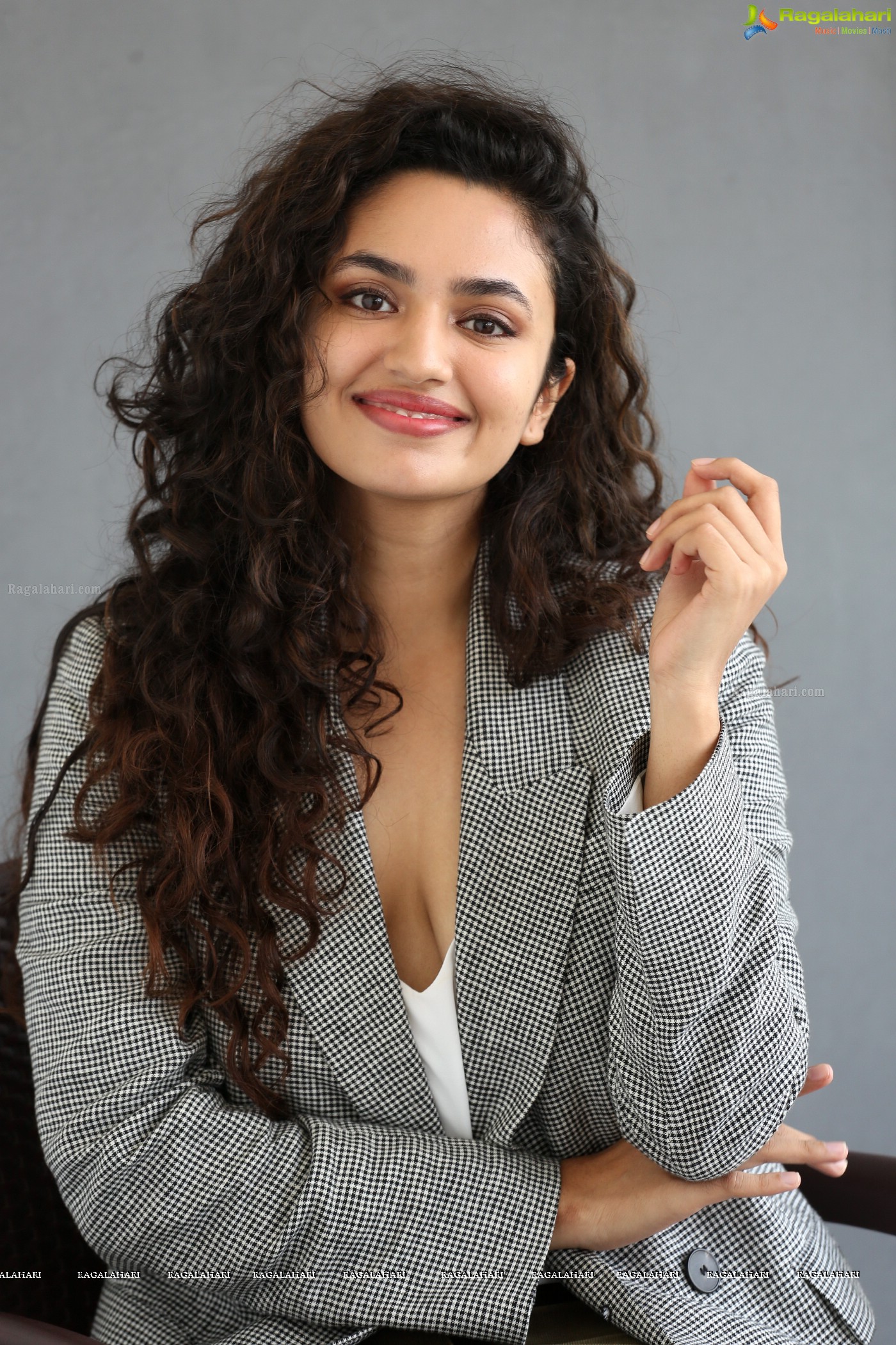 Malavika Nair (Hi-Resolution Posters) @ Taxiwala Press Meet