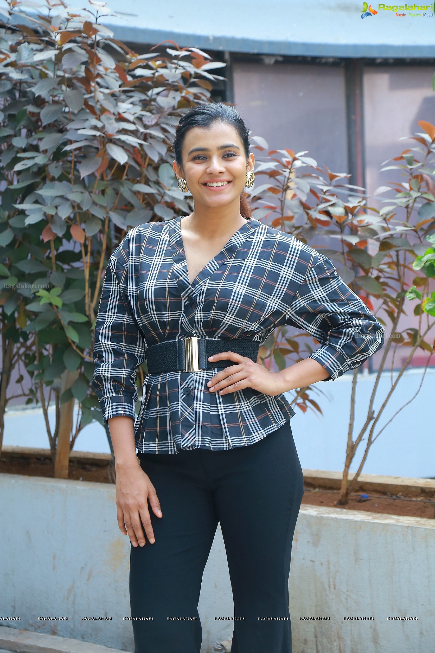 Hebah Patel (Hi-Resolution Posters) @ 24 Kisses Press Meet