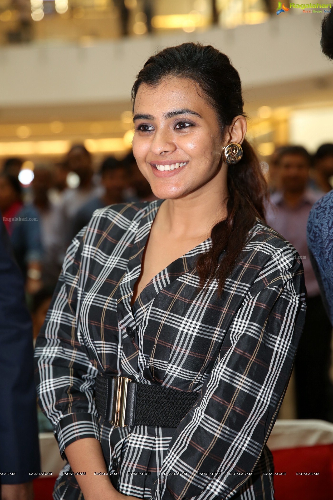 Hebah Patel (Hi-Resolution Posters) @ 24 Kisses Press Meet