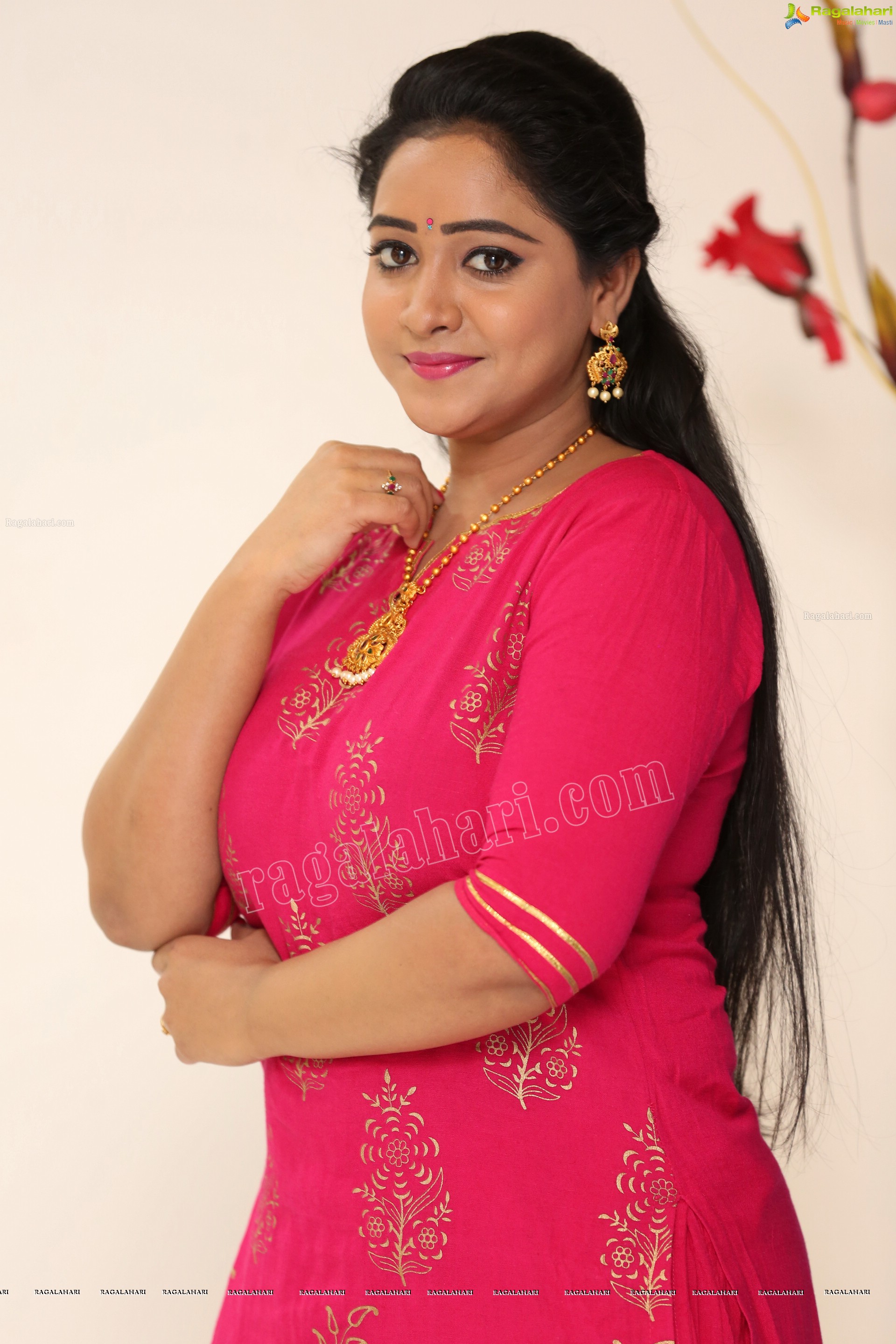 Aishwarya Addala at Attarintiki Daredi Serial Sets HD Gallery, Images