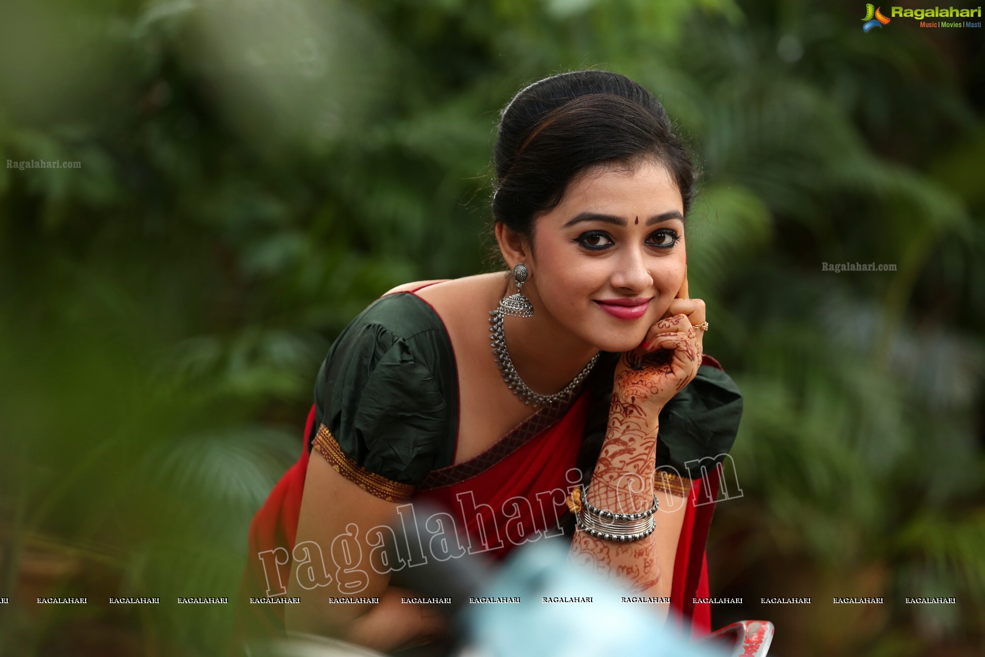 Aishwarya Pisse @ Agnisakshi TV Serial Sets - HD Gallery