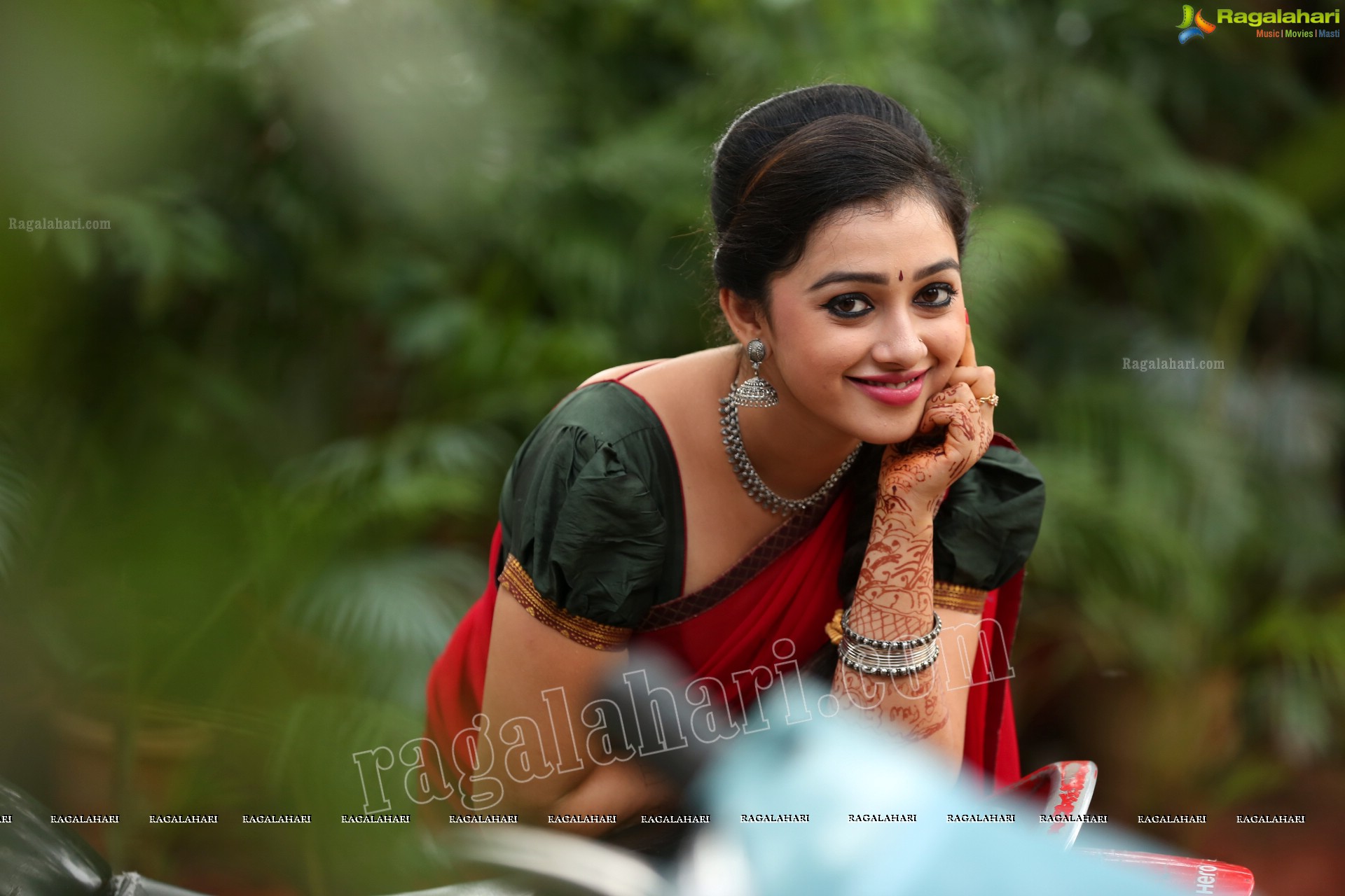 Aishwarya Pisse @ Agnisakshi TV Serial Sets - HD Gallery