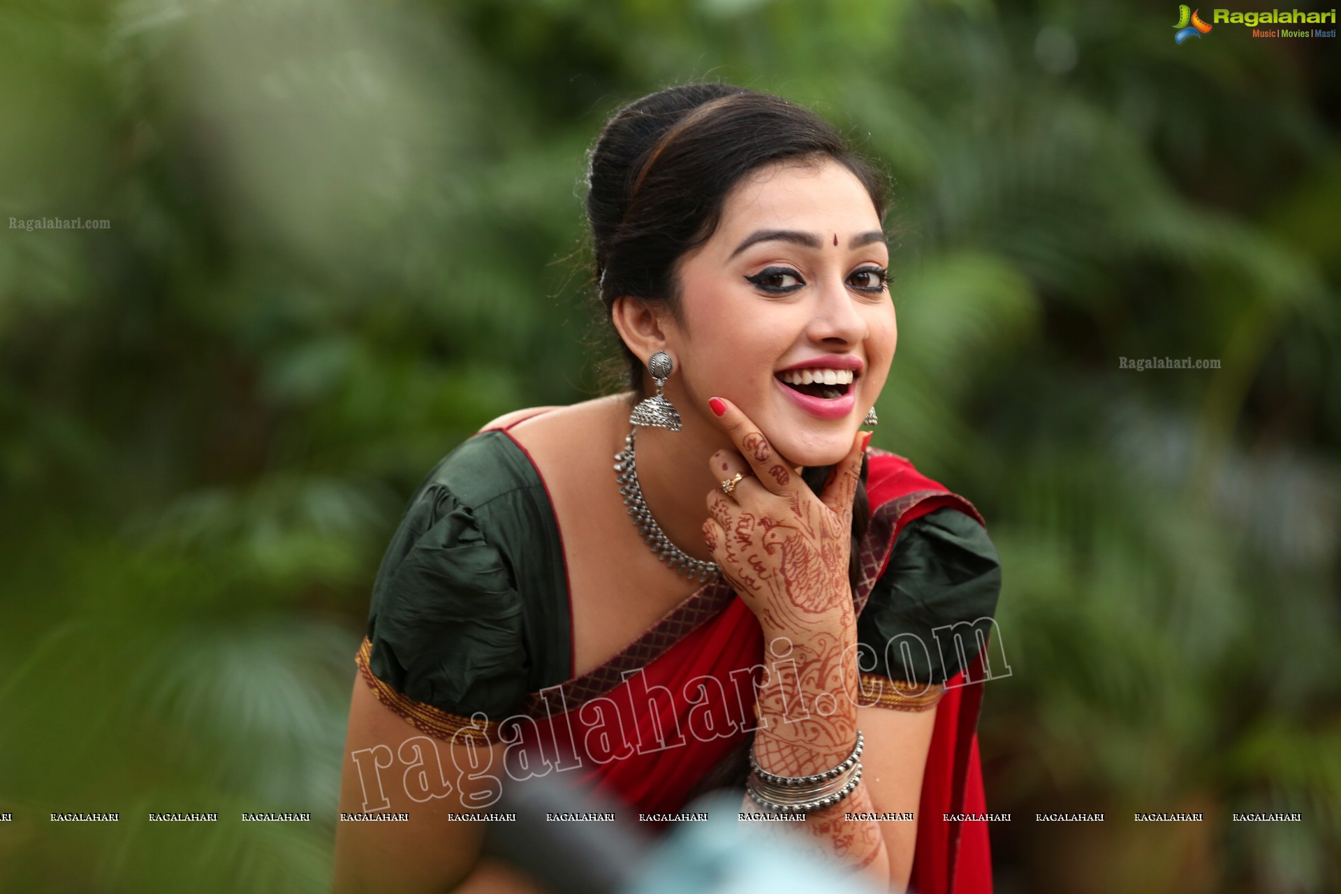 Aishwarya Pisse @ Agnisakshi TV Serial Sets - HD Gallery