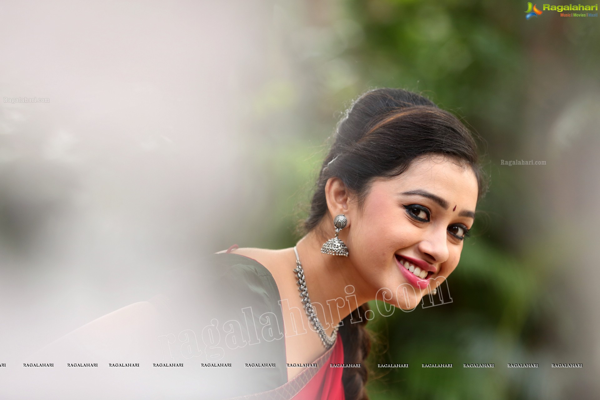 Aishwarya Pisse @ Agnisakshi TV Serial Sets - HD Gallery