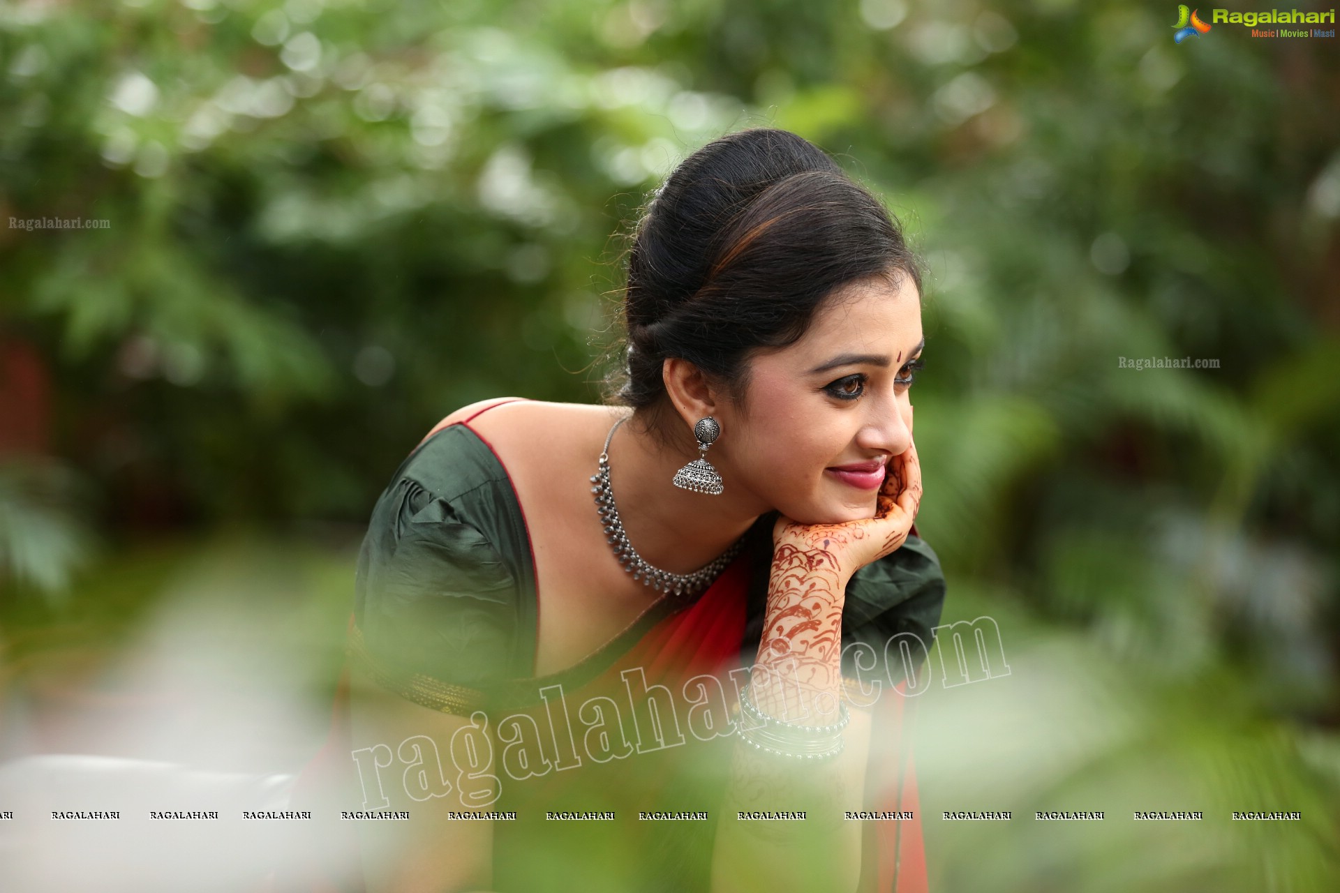 Aishwarya Pisse @ Agnisakshi TV Serial Sets - HD Gallery