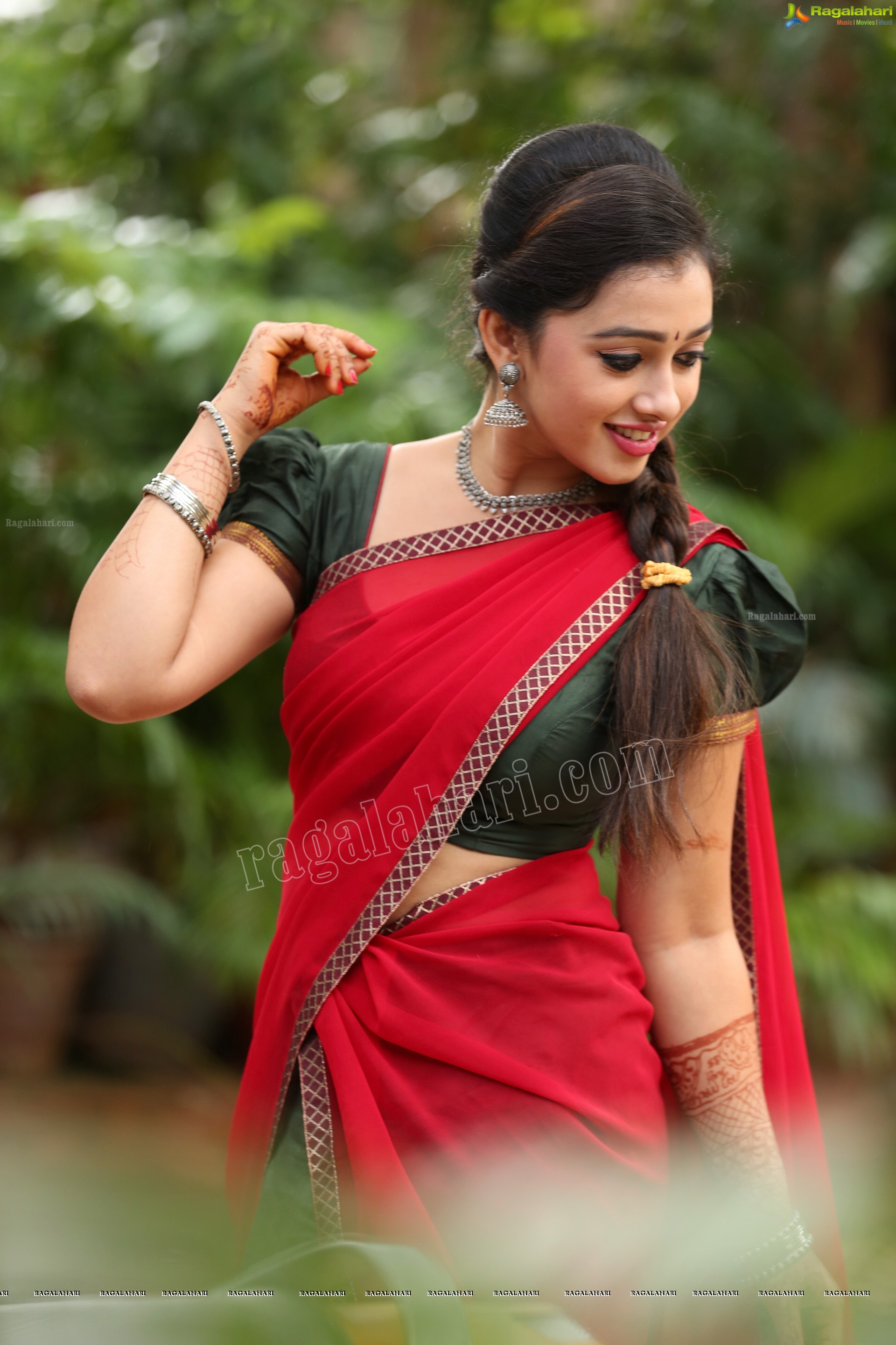 Aishwarya Pisse @ Agnisakshi TV Serial Sets - HD Gallery