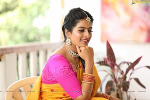 Anshu Reddy in Kathalo Rajakumari TV Serial