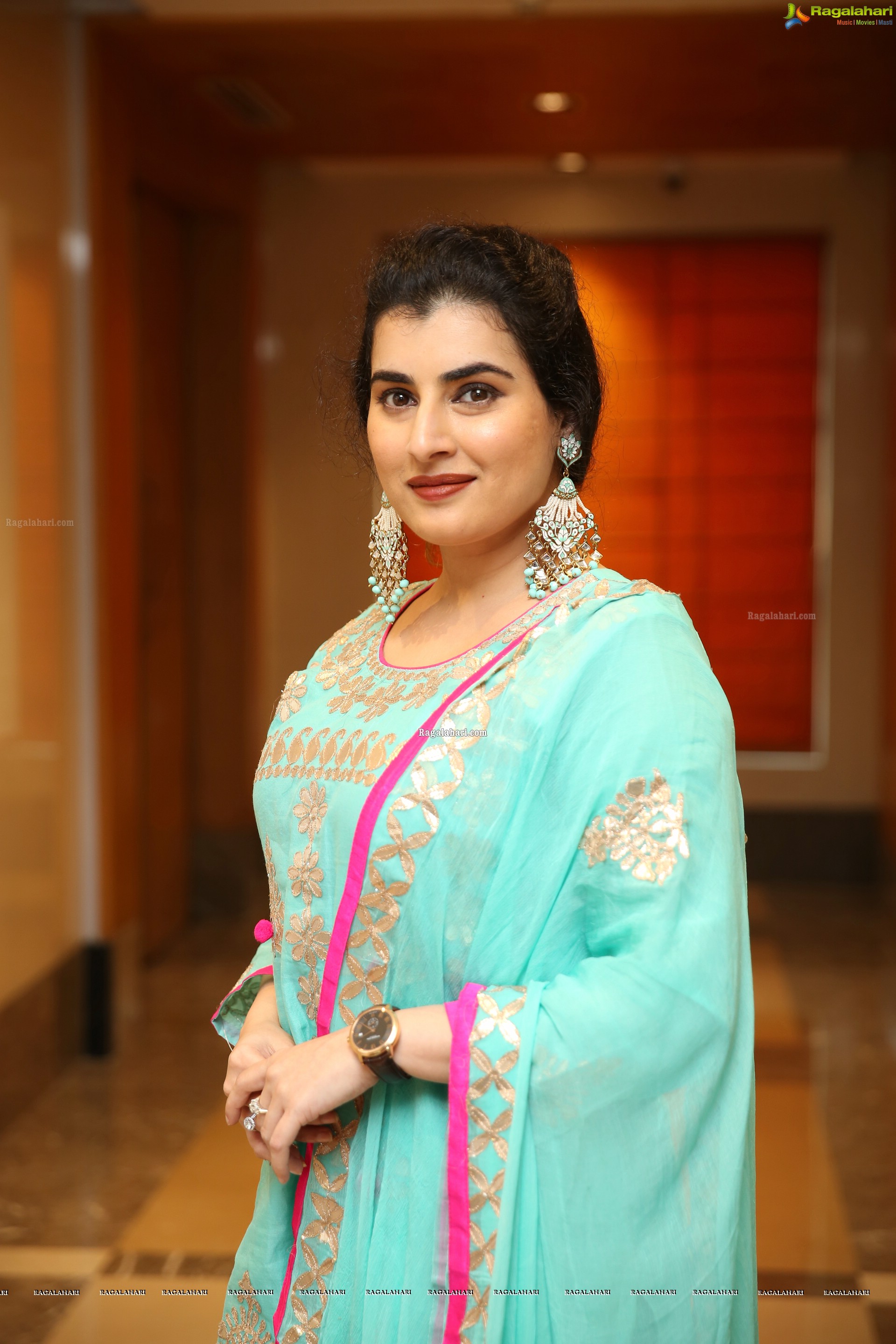 Archana Shastry @ Sutraa Exhibition Curtain Raiser & Fashion Show - HD Gallery