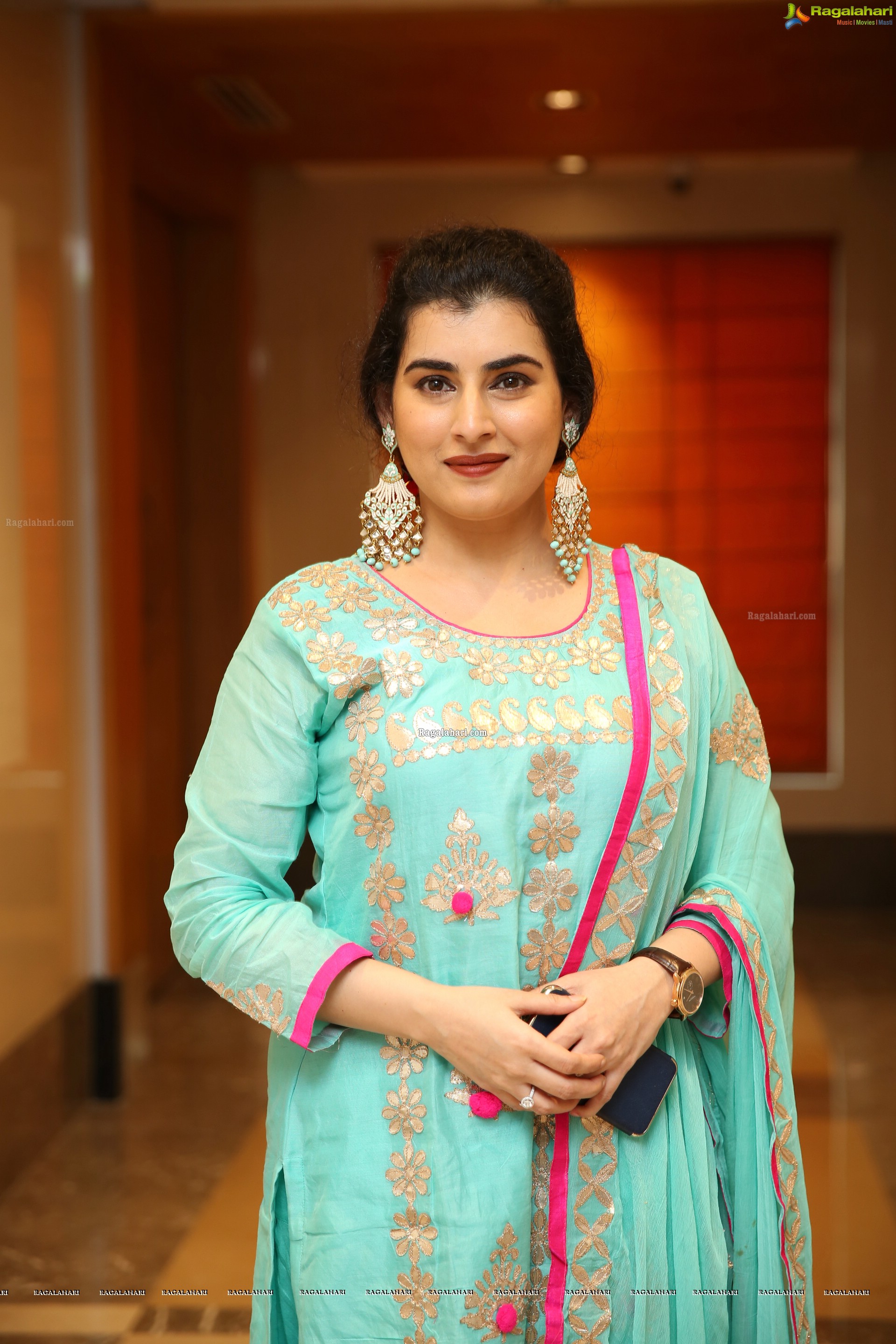 Archana Shastry @ Sutraa Exhibition Curtain Raiser & Fashion Show - HD Gallery