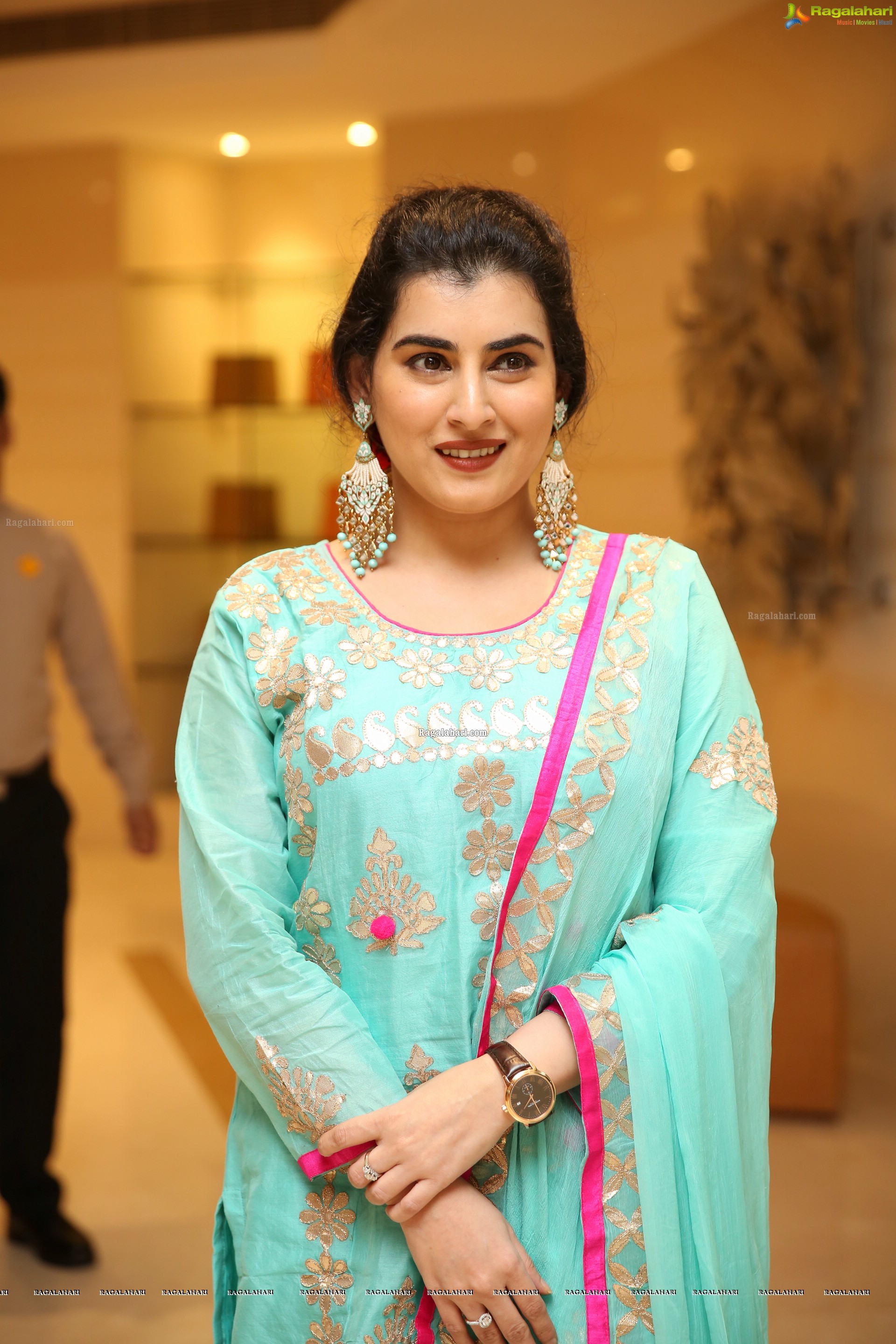 Archana Shastry @ Sutraa Exhibition Curtain Raiser & Fashion Show - HD Gallery