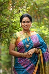 Dhana Lakshmi at Agnisakshi Serial Sets