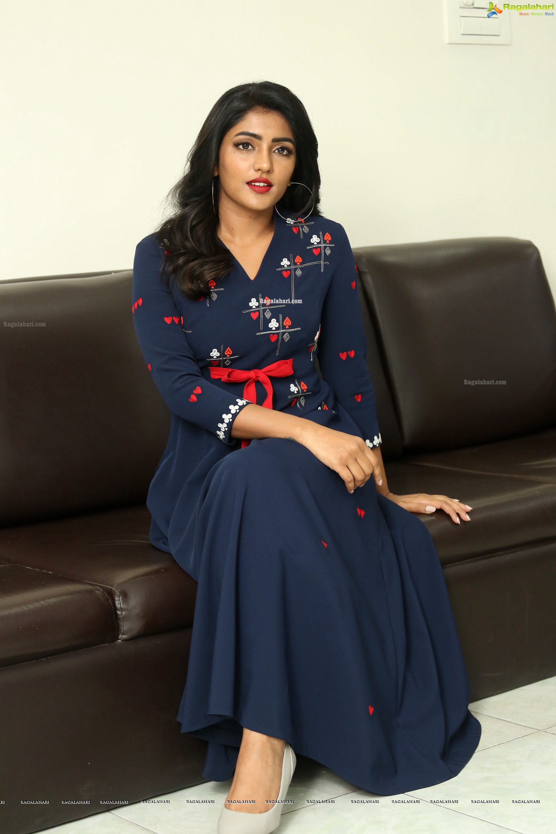 Actress Eesha Rebba at Ragala 24 Gantallo Interview HD Gallery, Images