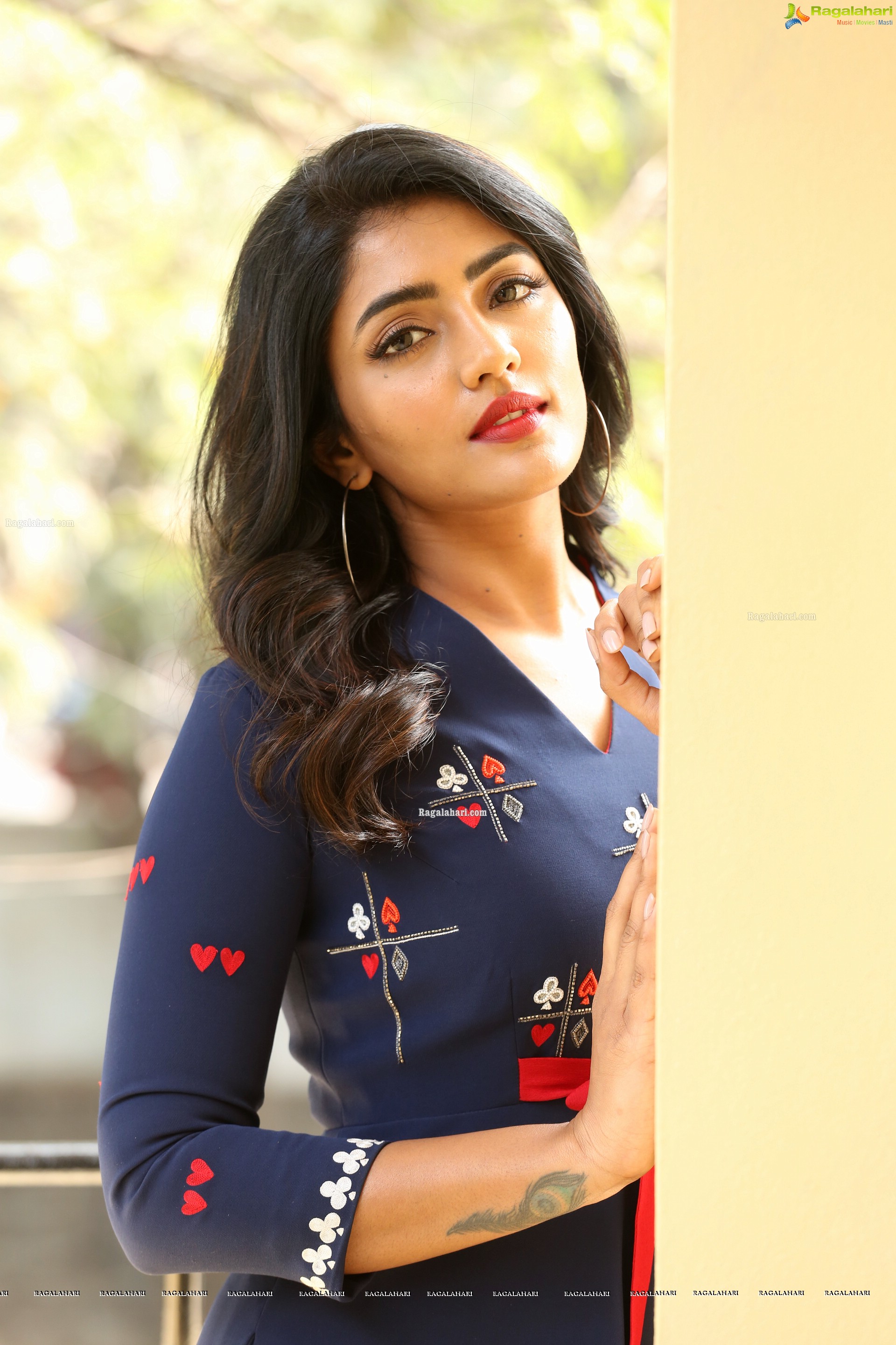 Actress Eesha Rebba at Ragala 24 Gantallo Interview HD Gallery, Images