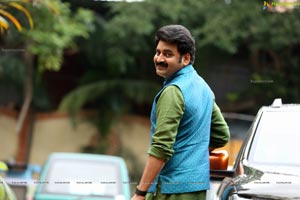 Actor Gireesh at Agnisakshi Serial Sets