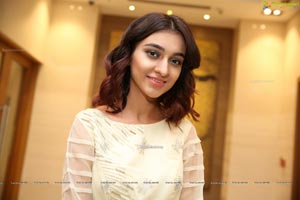 Insha Iqbal at Sutraa Curtain Raiser