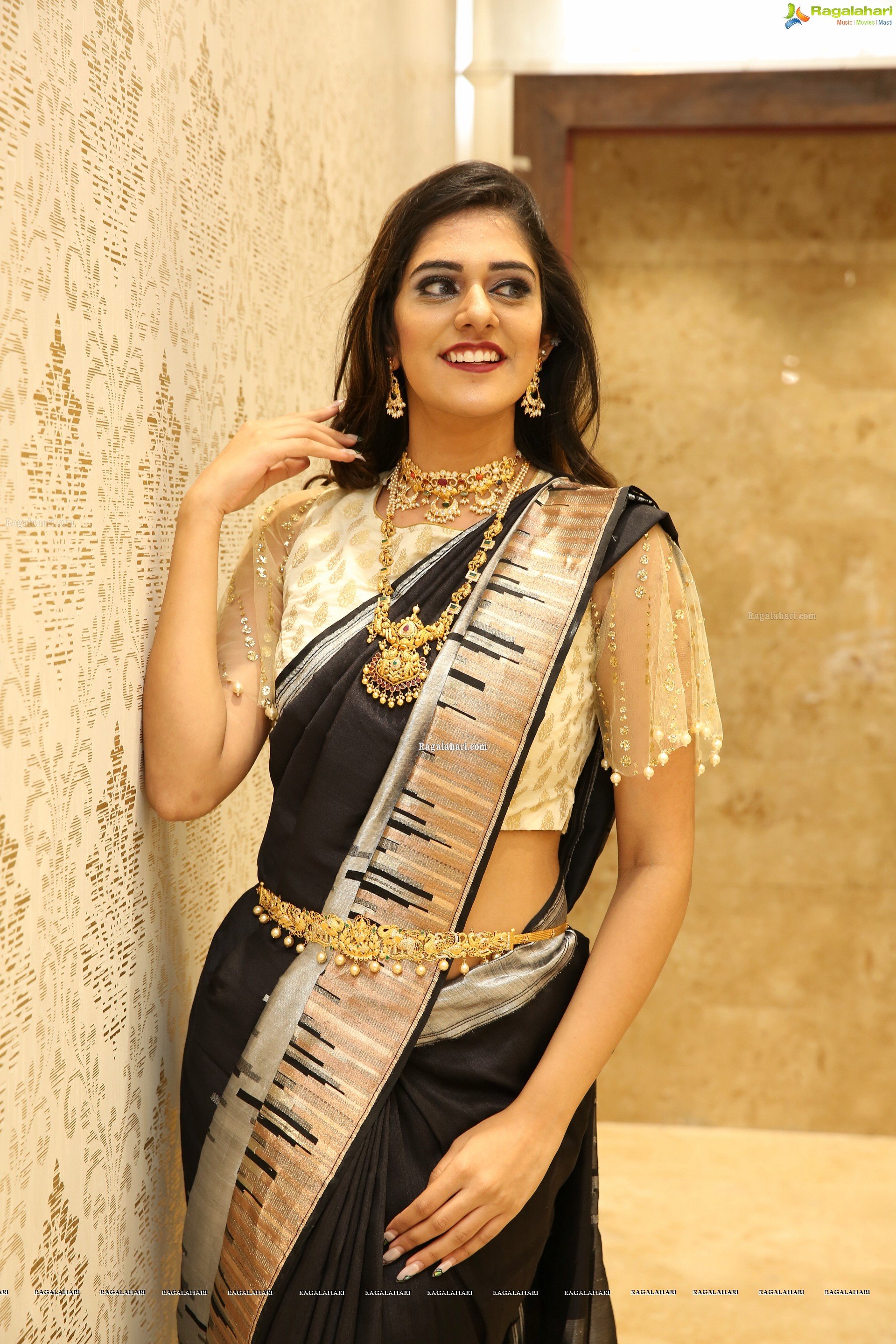 Kritya Sudha at Manepally Jewellers Kukatpally Showroom Curtain Raiser - HD Gallery