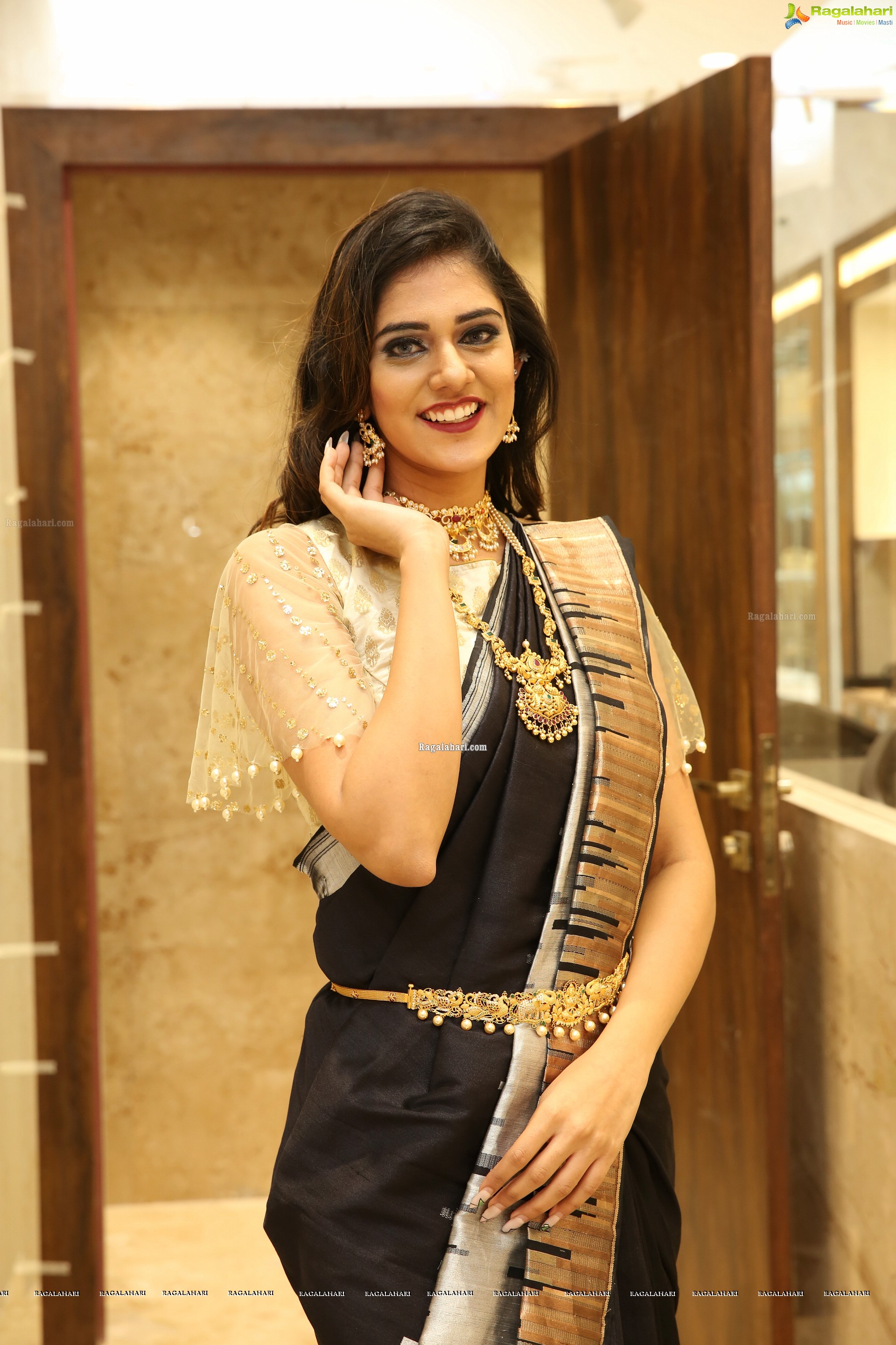 Kritya Sudha at Manepally Jewellers Kukatpally Showroom Curtain Raiser - HD Gallery