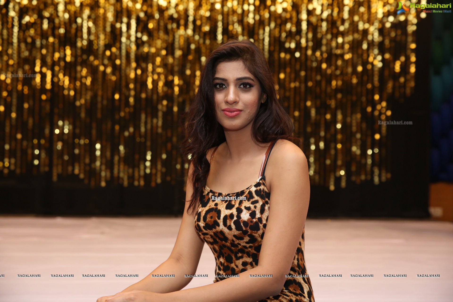 Naziya Khan Sunday Chills Carnival Curtain Raiser and Fashion Showcase - HD Gallery