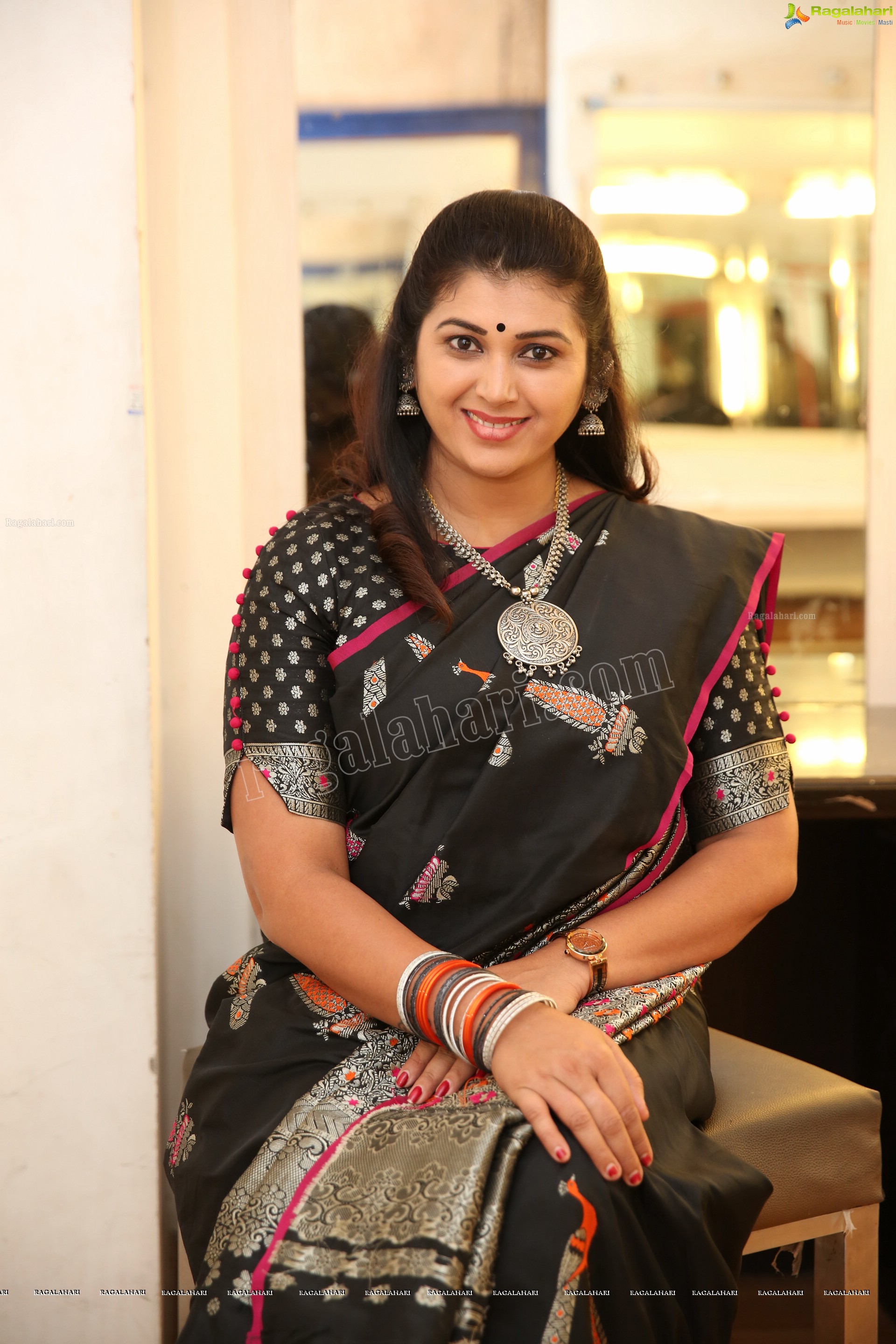 Pavithra Jayaram at Ninne Pelladatha Serial Sets HD Gallery, Images