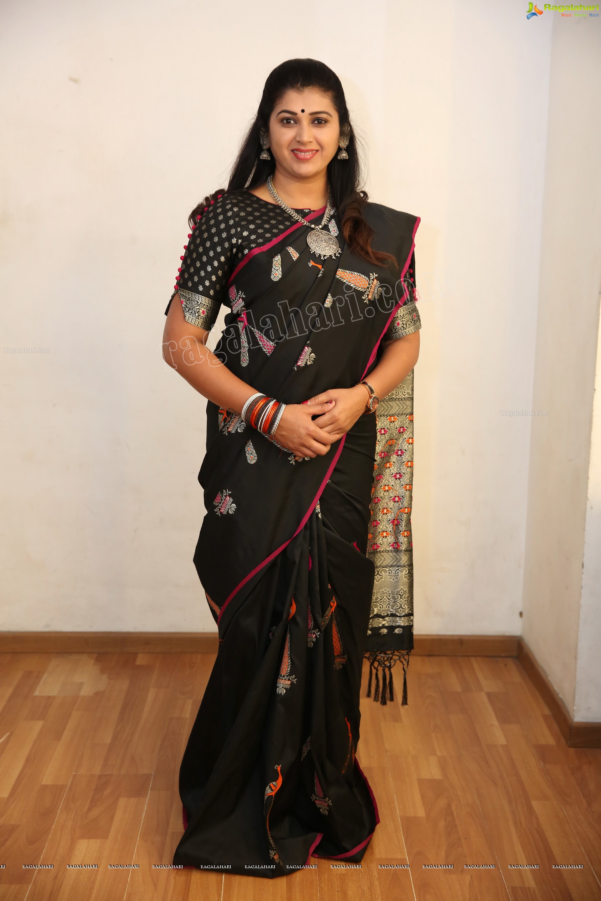 Pavithra Jayaram at Ninne Pelladatha Serial Sets HD Gallery, Images