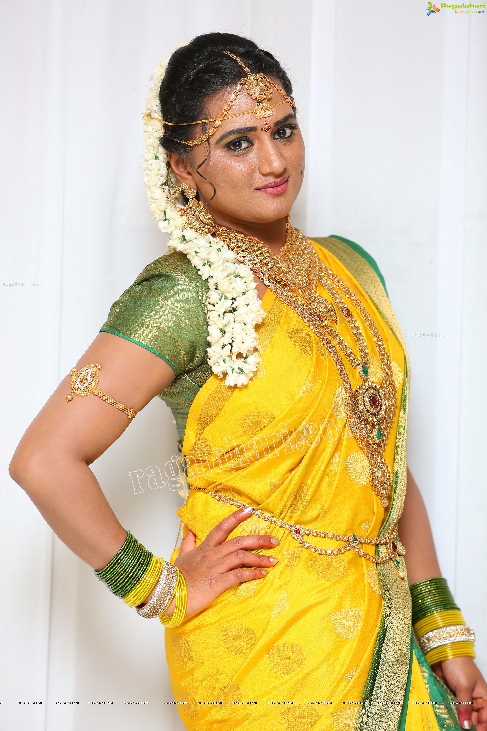 Princy B Krishnan at Roja Serial Sets HD Gallery, Images