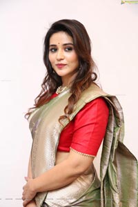 Priyanka Jawalkar at Kanchipuram GRT Silks