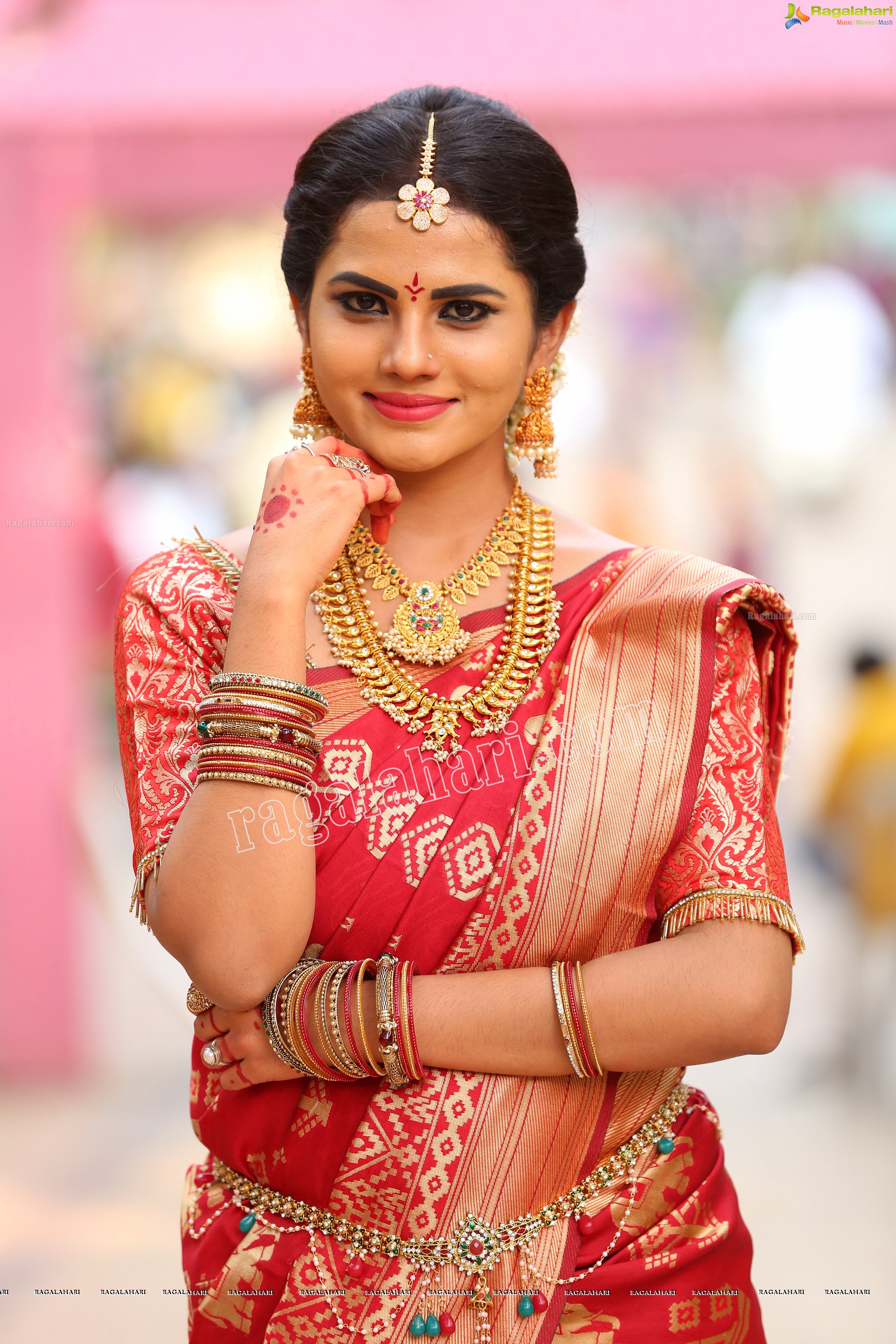 Priyanka Sharma at Roja Serial Sets HD Gallery, Images