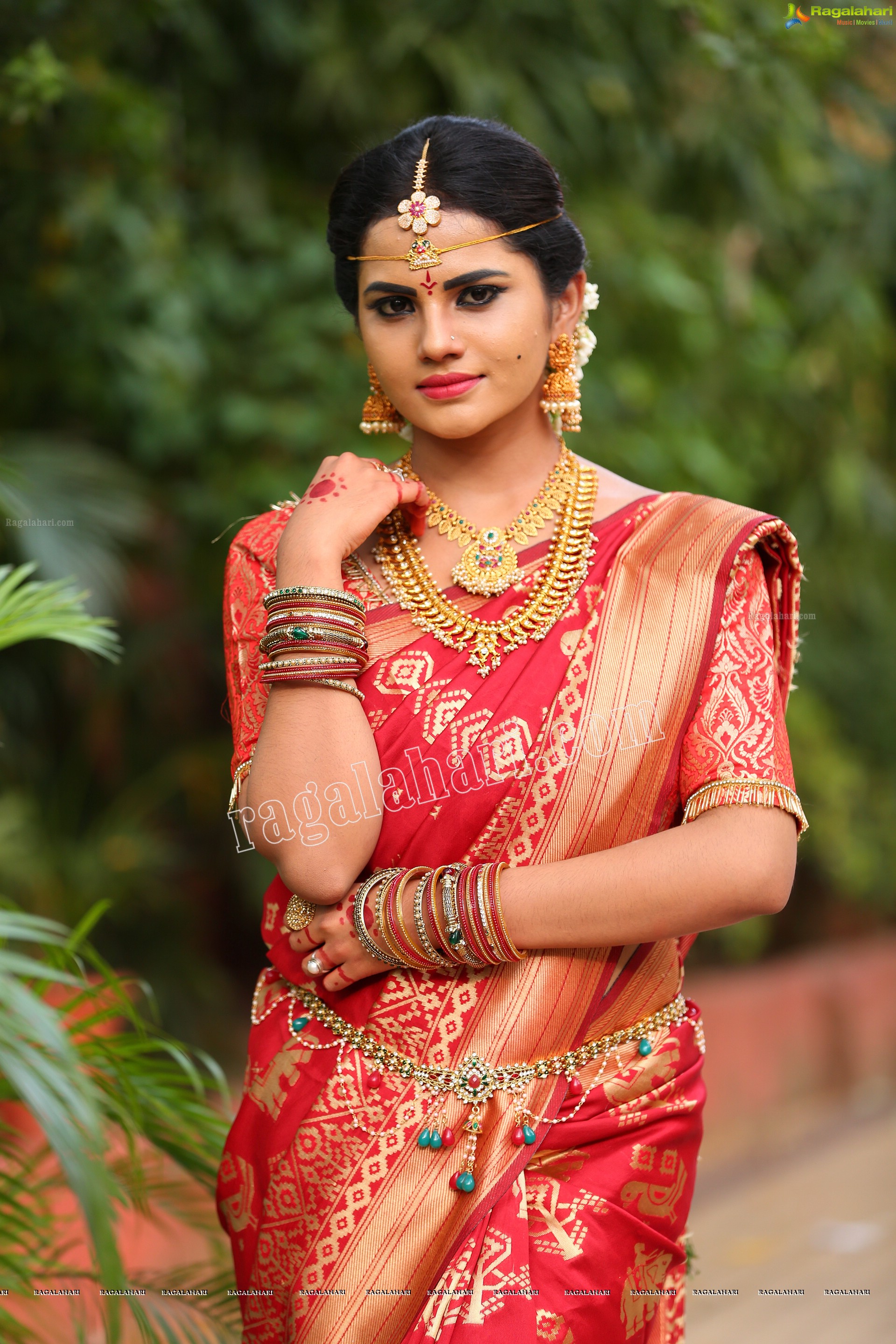 Priyanka Sharma at Roja Serial Sets HD Gallery, Images