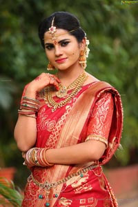 Priyanka Sharma at Roja Serial Sets