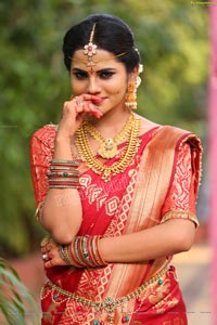 Priyanka Sharma at Roja Serial Sets