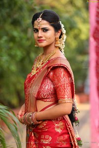 Priyanka Sharma at Roja Serial Sets