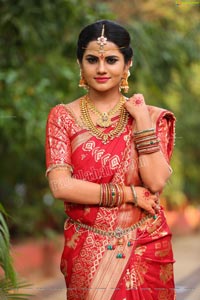 Priyanka Sharma at Roja Serial Sets