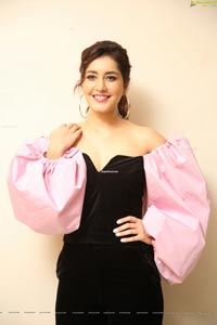 Raashi Khanna at Prati Roju Pandage Oo Baava Song Release