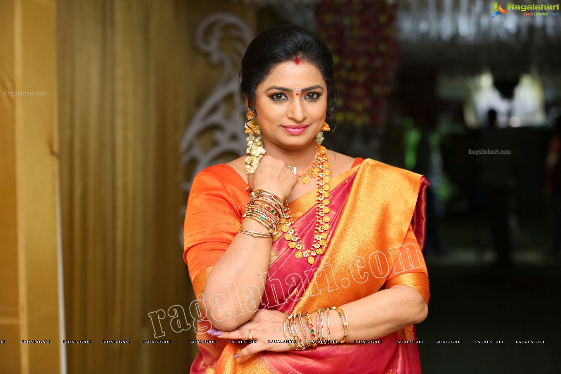 Sai Latha at Roja Serial Sets HD Gallery, Images