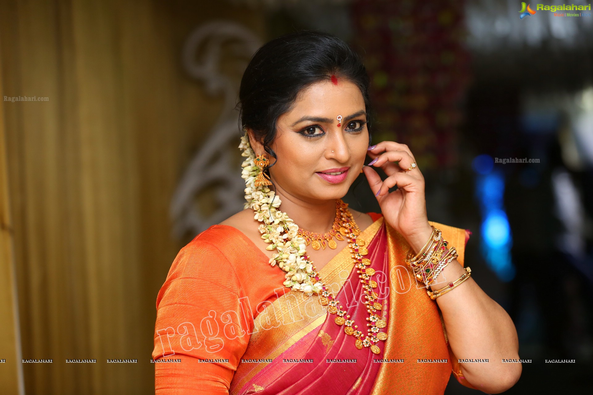 Sai Latha at Roja Serial Sets HD Gallery, Images